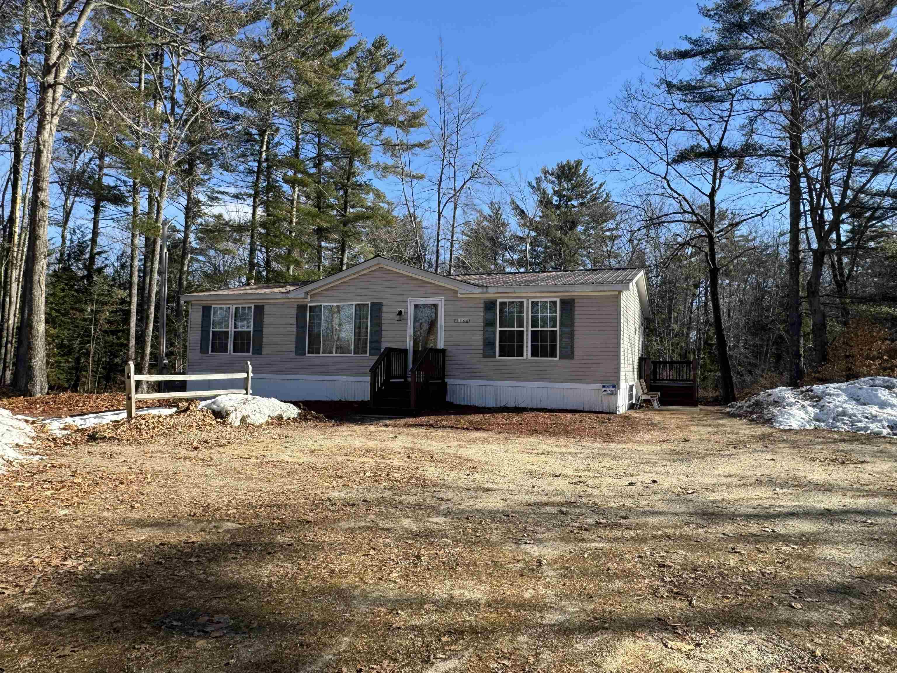 16 Hodsdon Shore Rd, Ossipee, NH 03814
