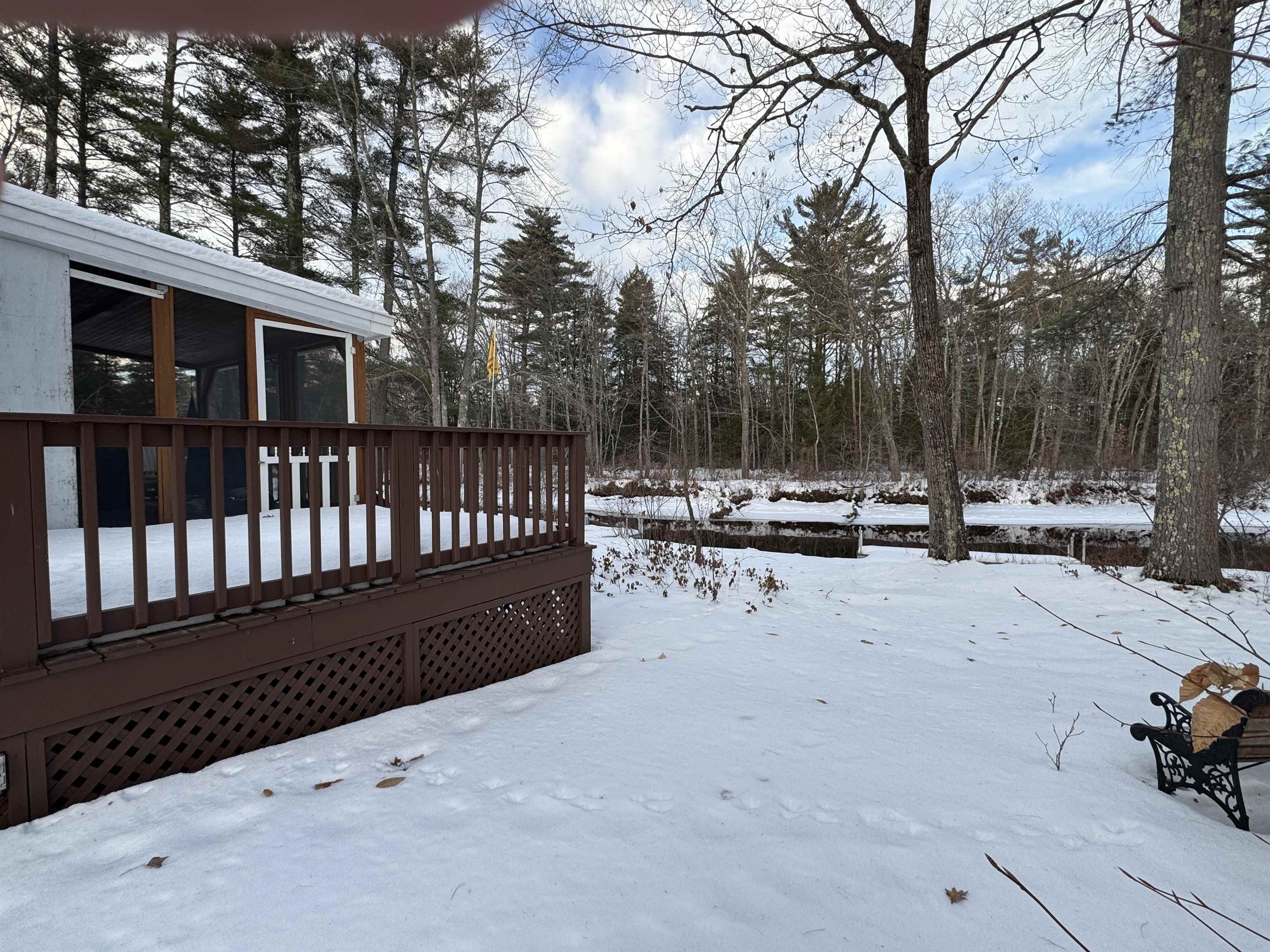 16 Hodsdon Shore Rd, Ossipee, NH 03814