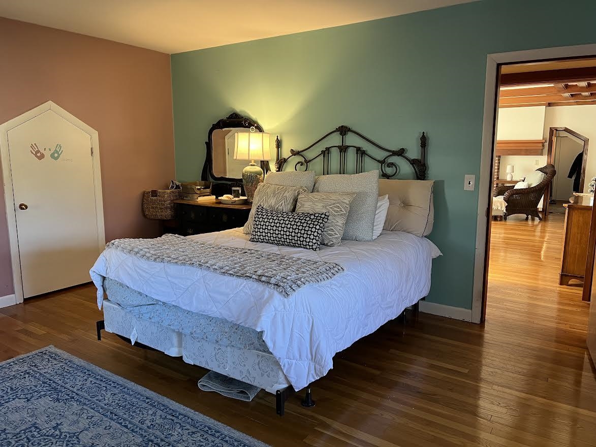 104 North Gate Rd, Manchester, NH 03104