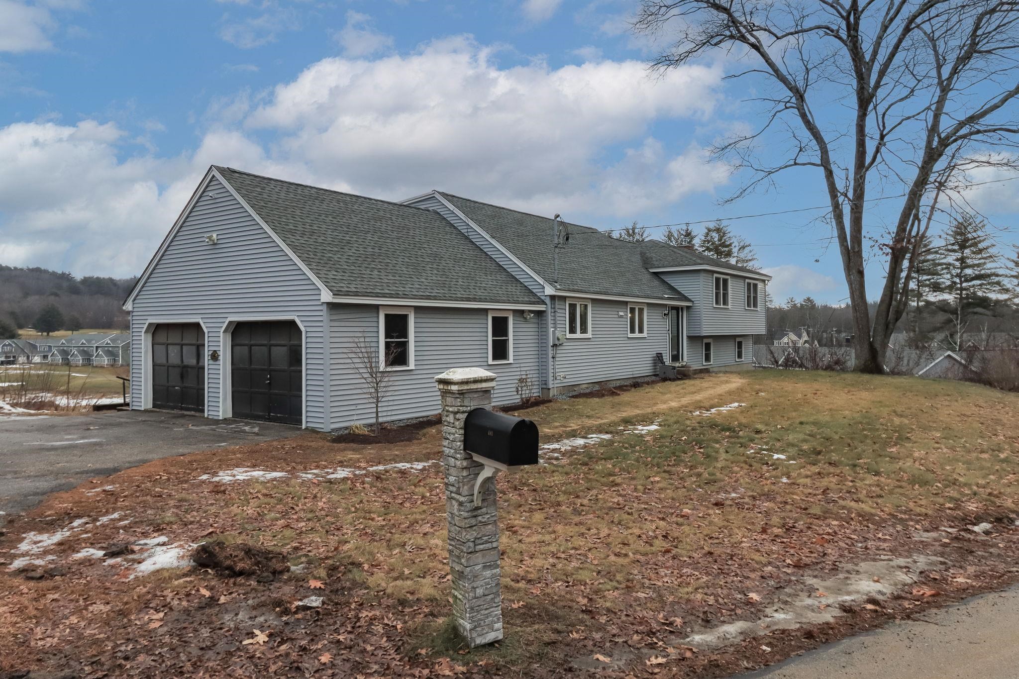 481 Woodlawn Ridge Rd, Pembroke, NH 03275