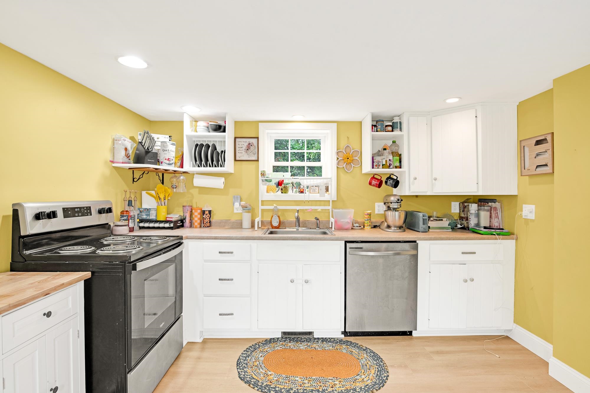 191 Main Street — photo 1