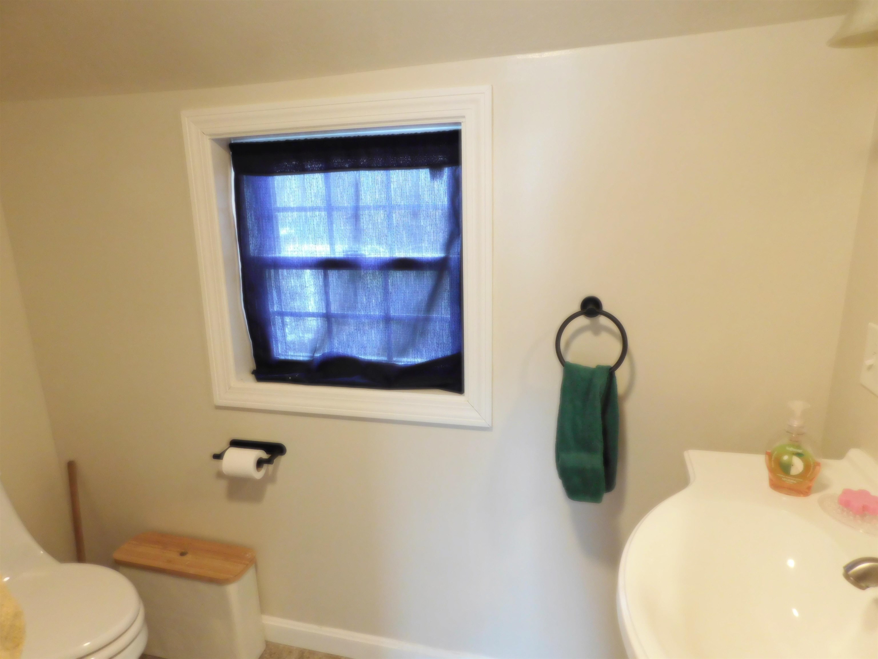 191 Main St, Alton, NH 03809