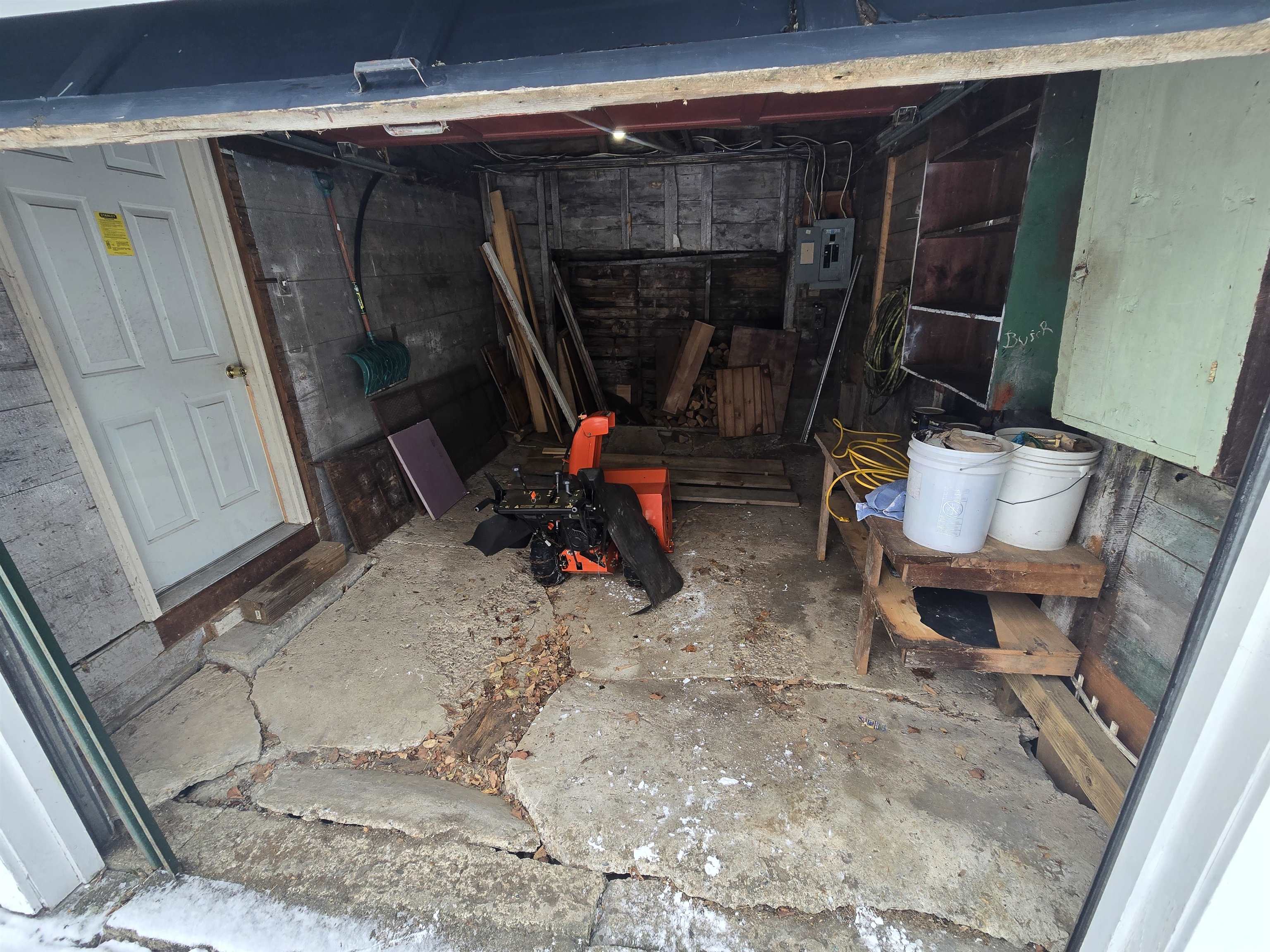 91 Water St, Rumney, NH 03266