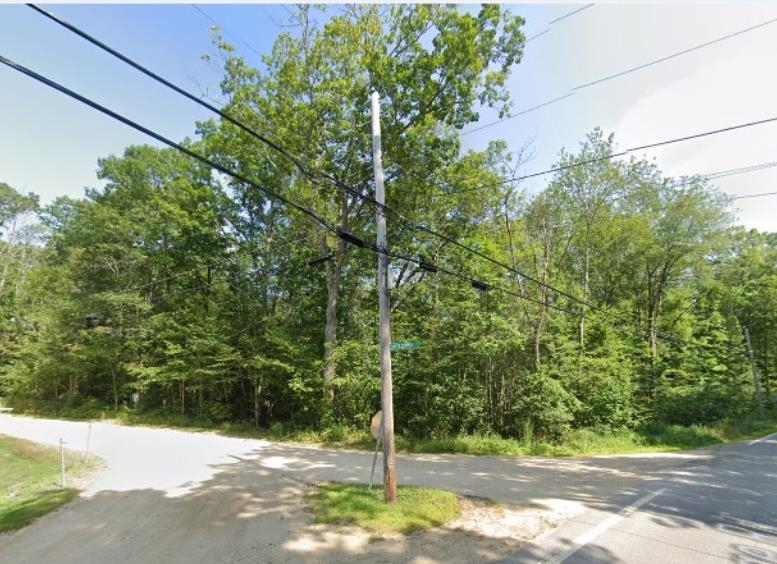 152 S Summer St, Nottingham, NH 03290