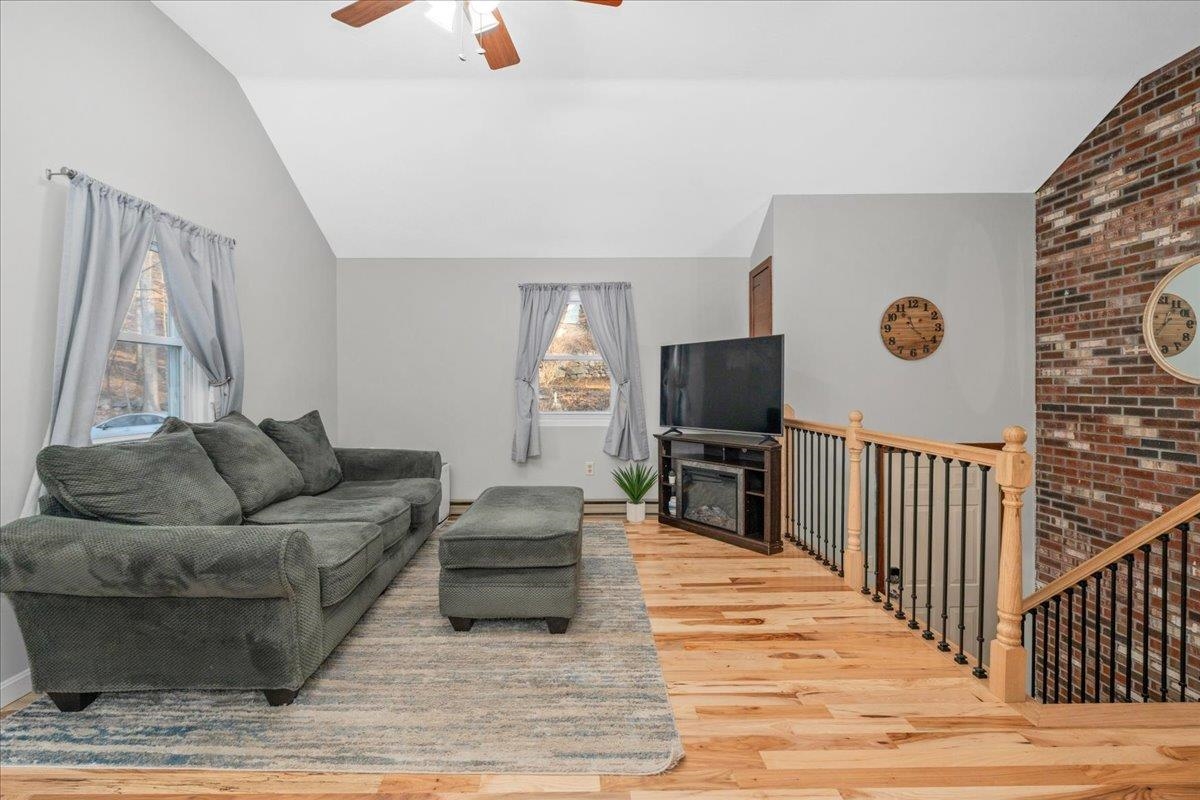 30 Perkins St, Milford, NH 03055