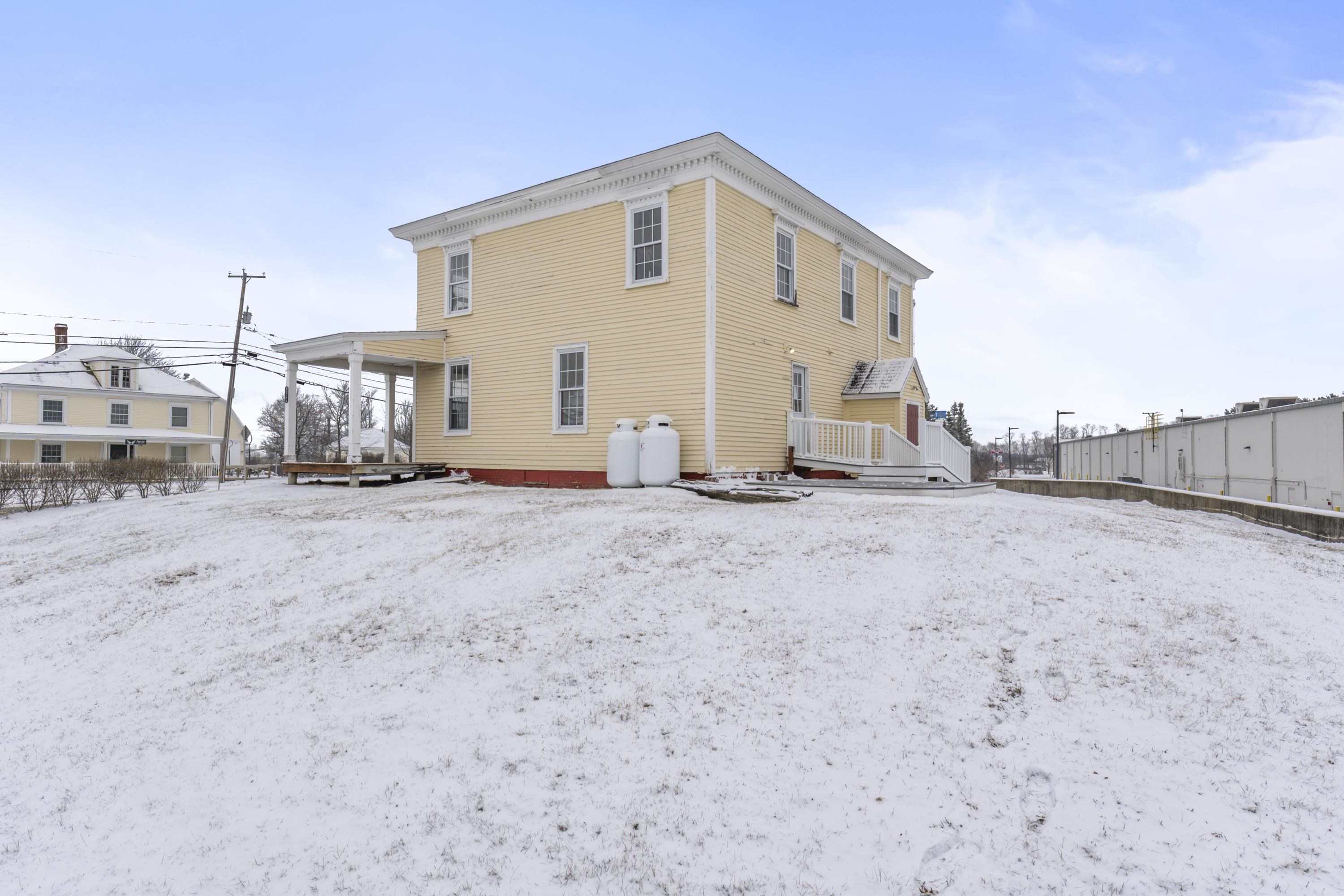 2204 Woodbury Ave, Newington, NH 03801