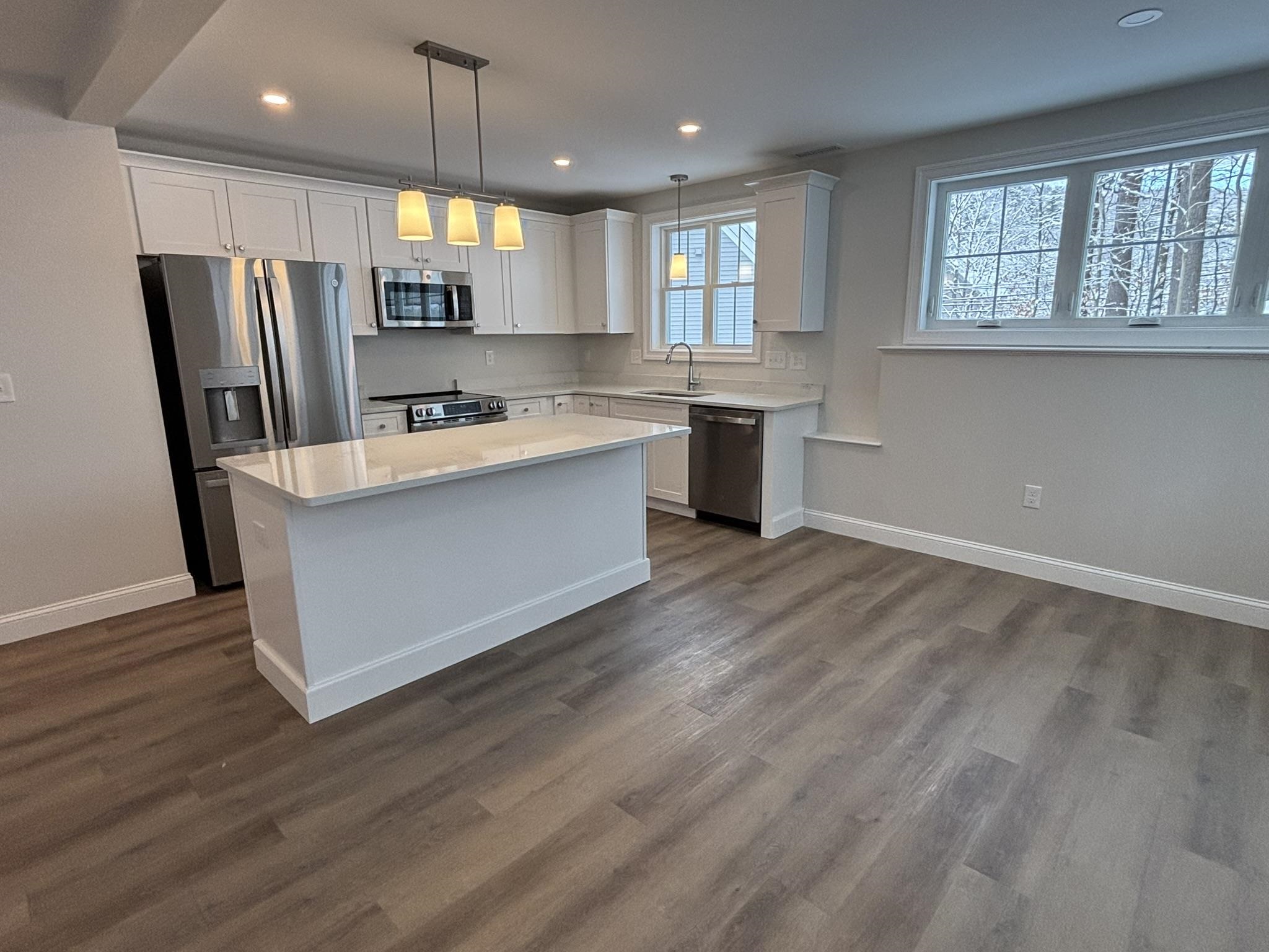 19 Woodmans Ln, Peterborough, NH 03458