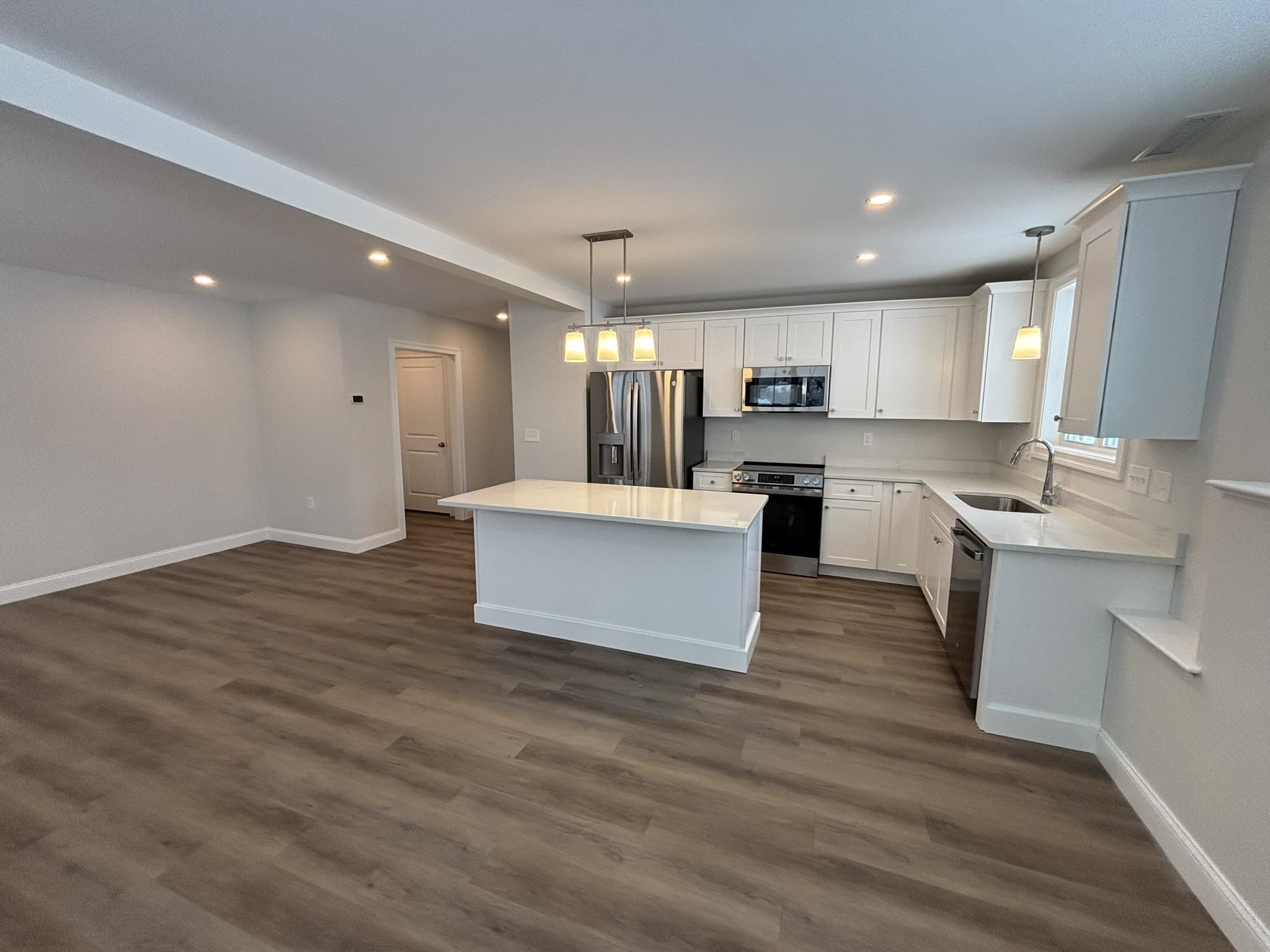 19 Woodmans Ln, Peterborough, NH 03458