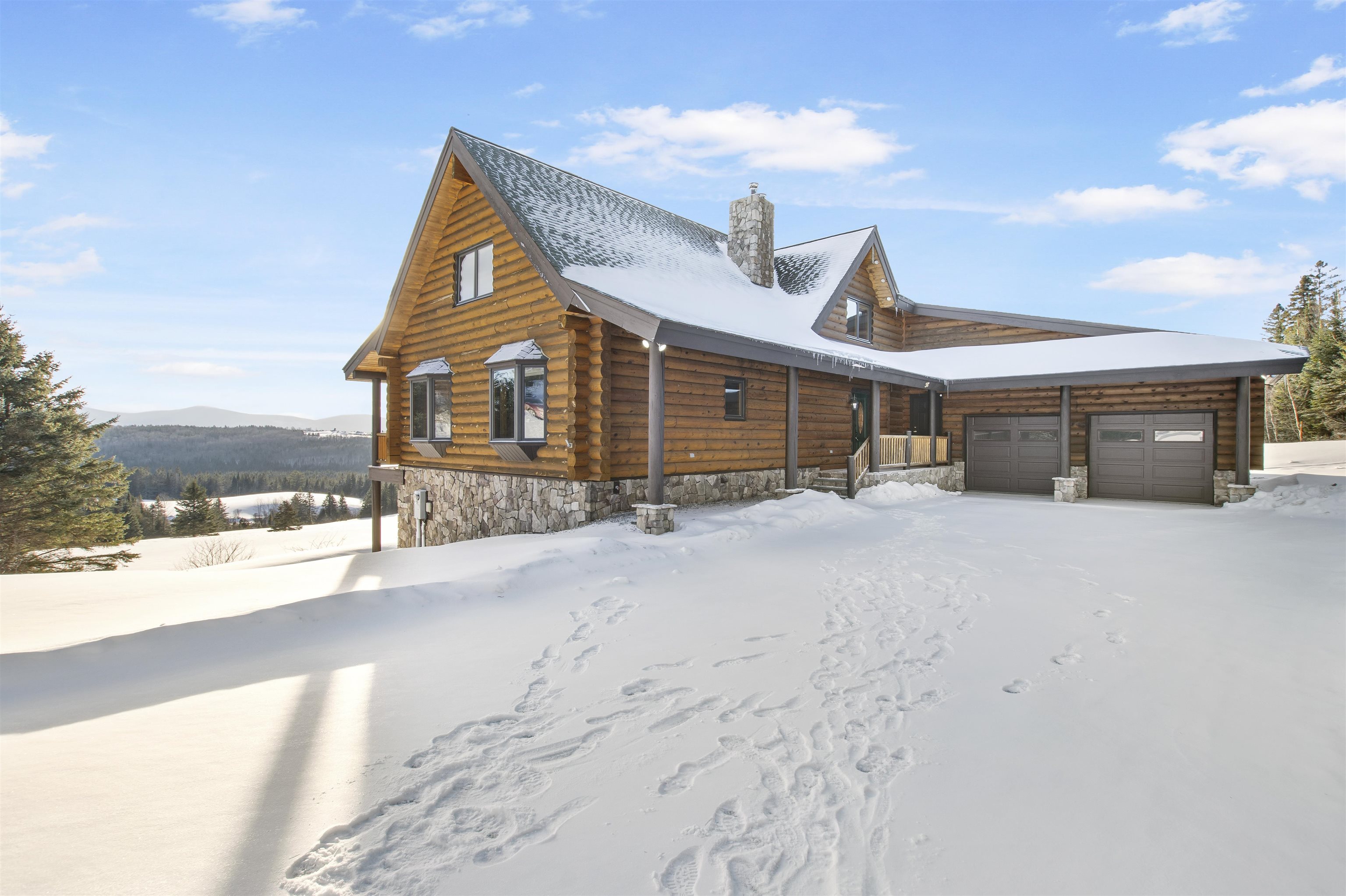 98 Harvey Swell Rd, Colebrook, NH 03576