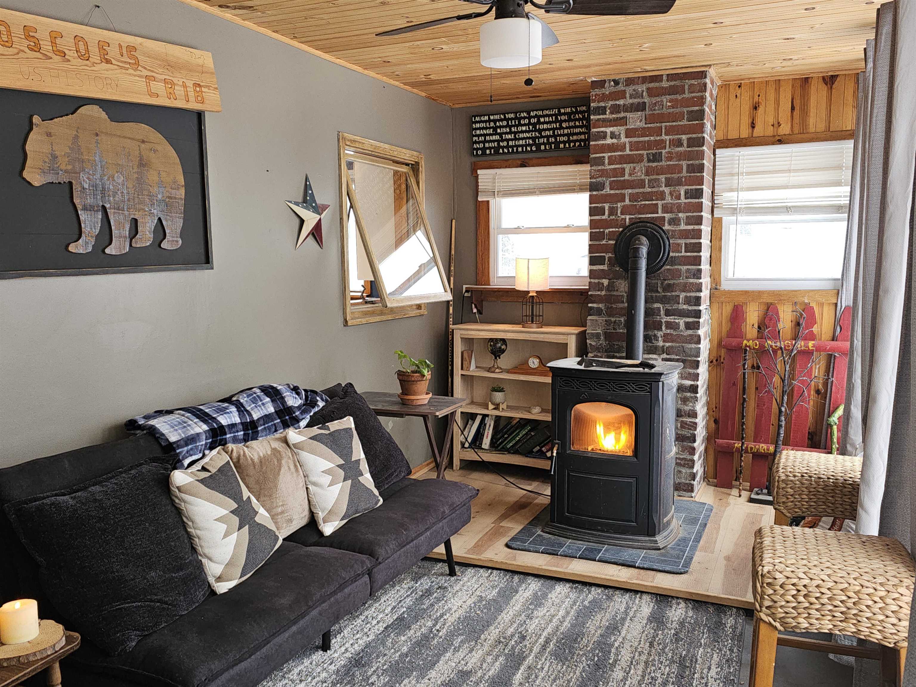 17 Second St, Gorham, NH 03581