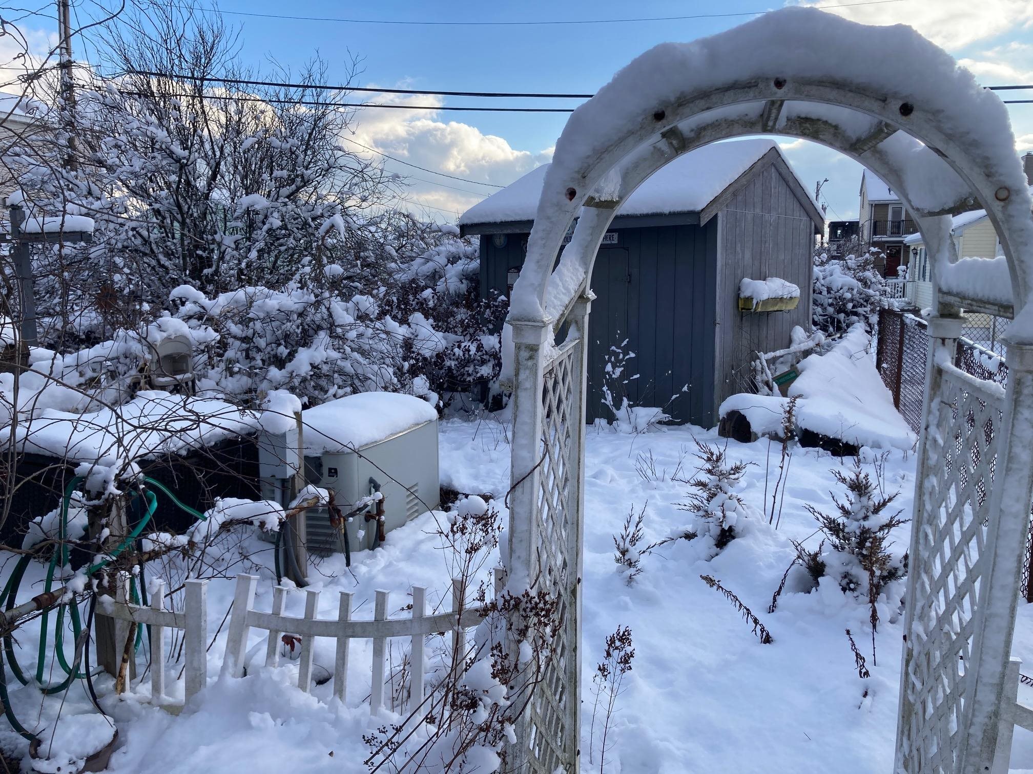 20 Campton St, Hampton, NH 03842