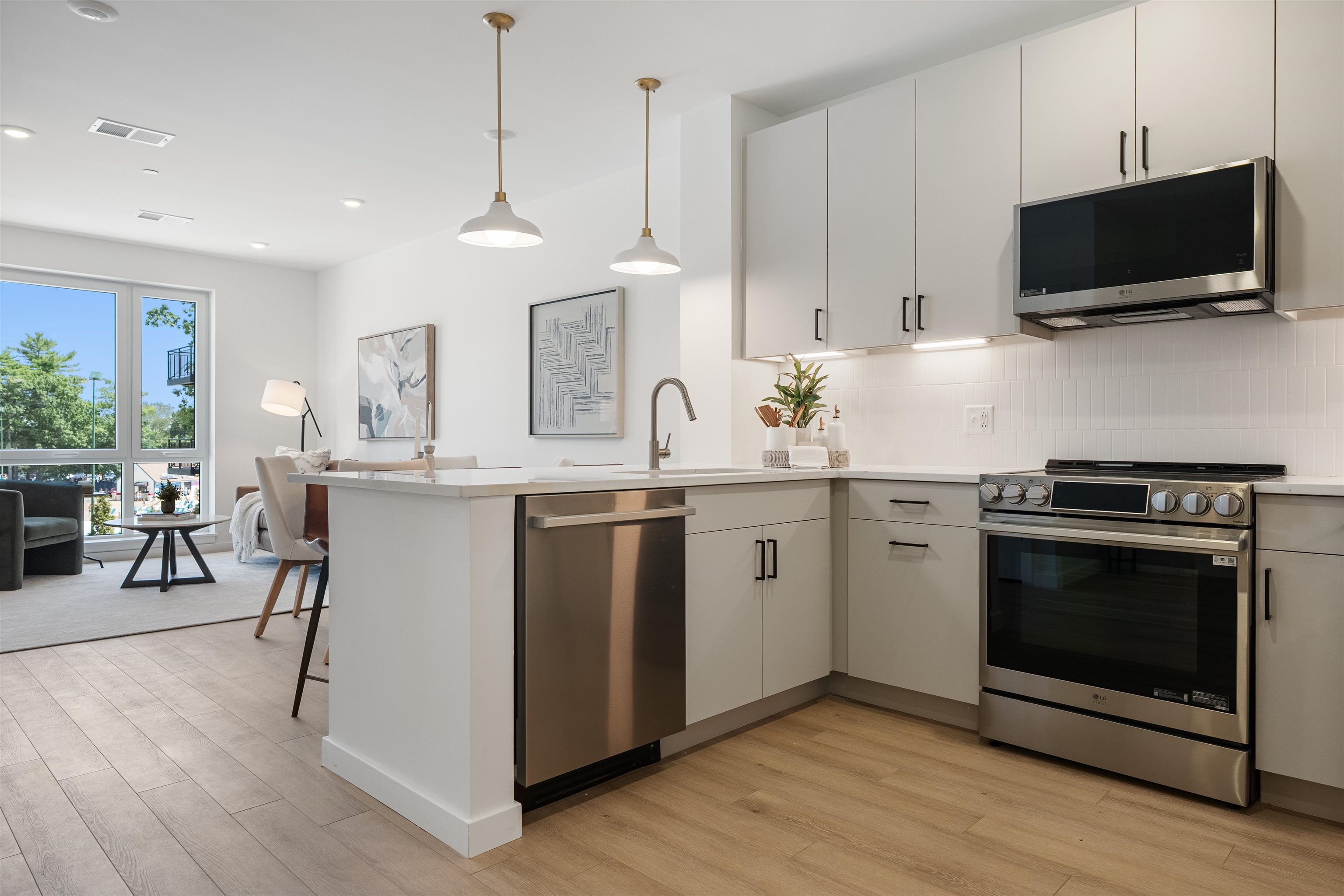 80 Constitution Ave, Portsmouth, NH 03801