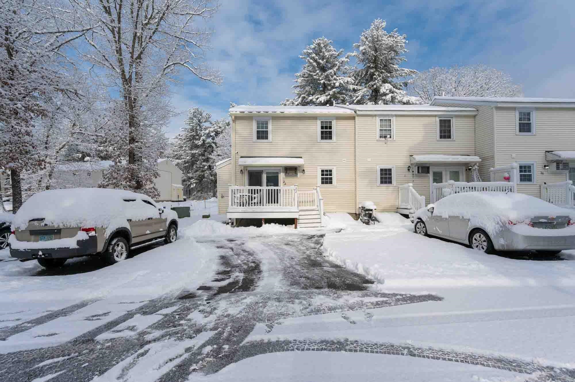 22 Olde Country Village Rd, Londonderry, NH 03053