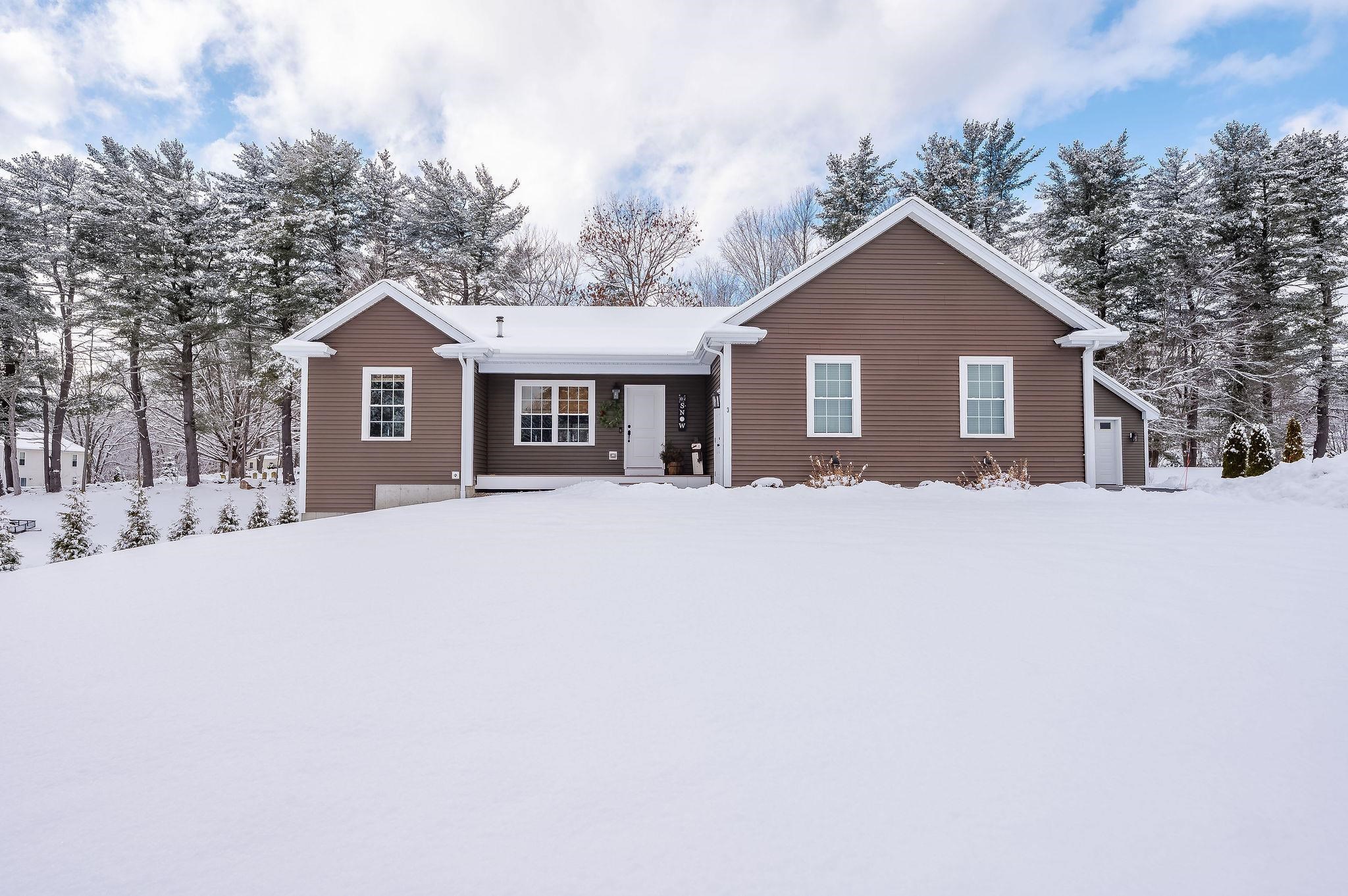 3 Windhaven Rd, Rochester, NH 03867