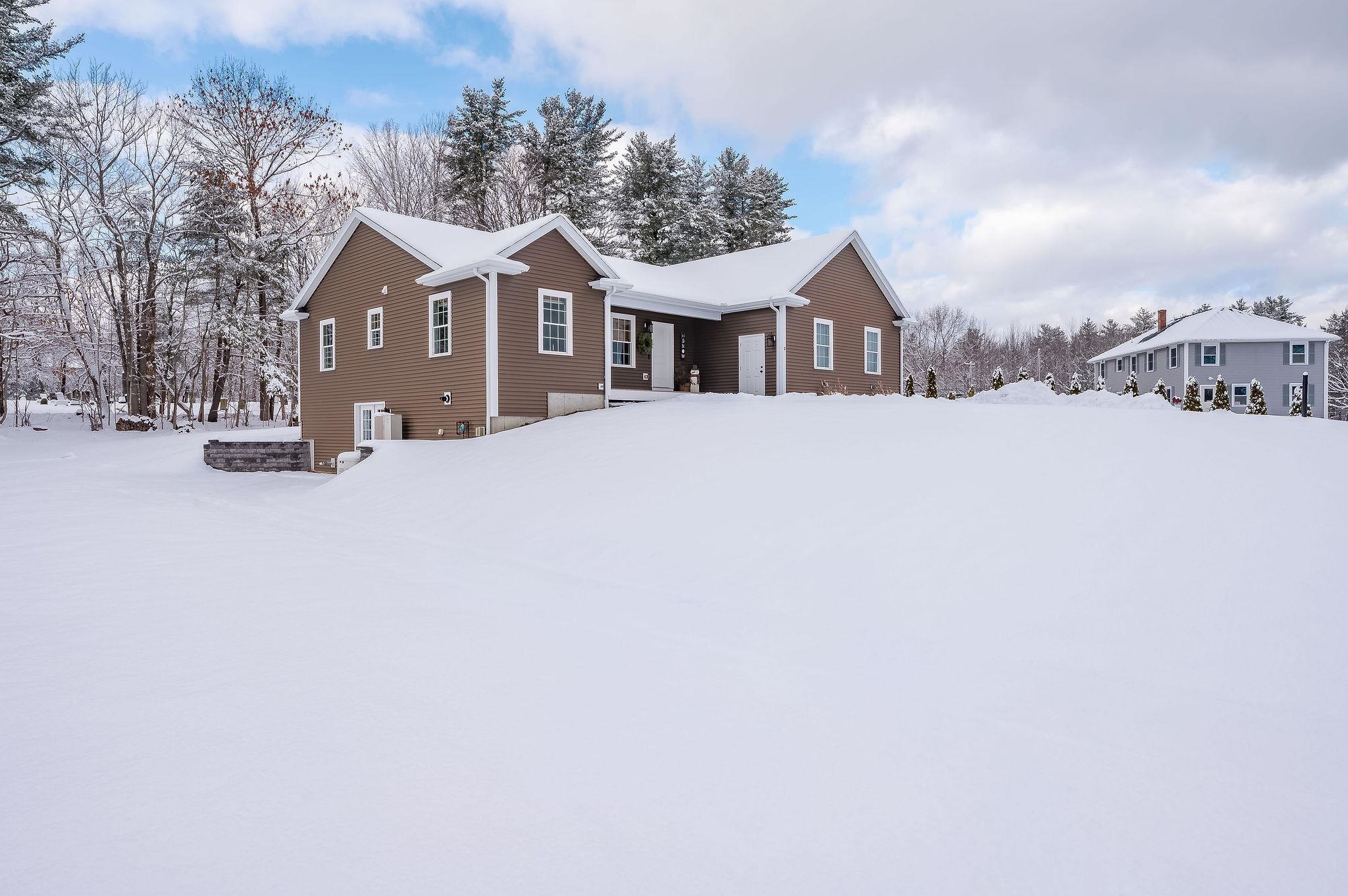 3 Windhaven Rd, Rochester, NH 03867