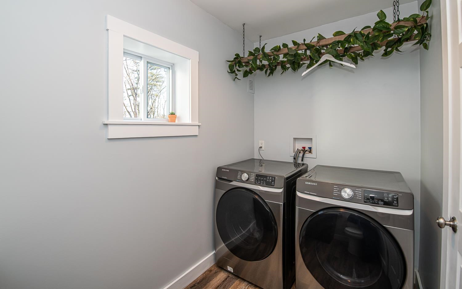 121 Hampstead Rd, Sandown, NH 03873