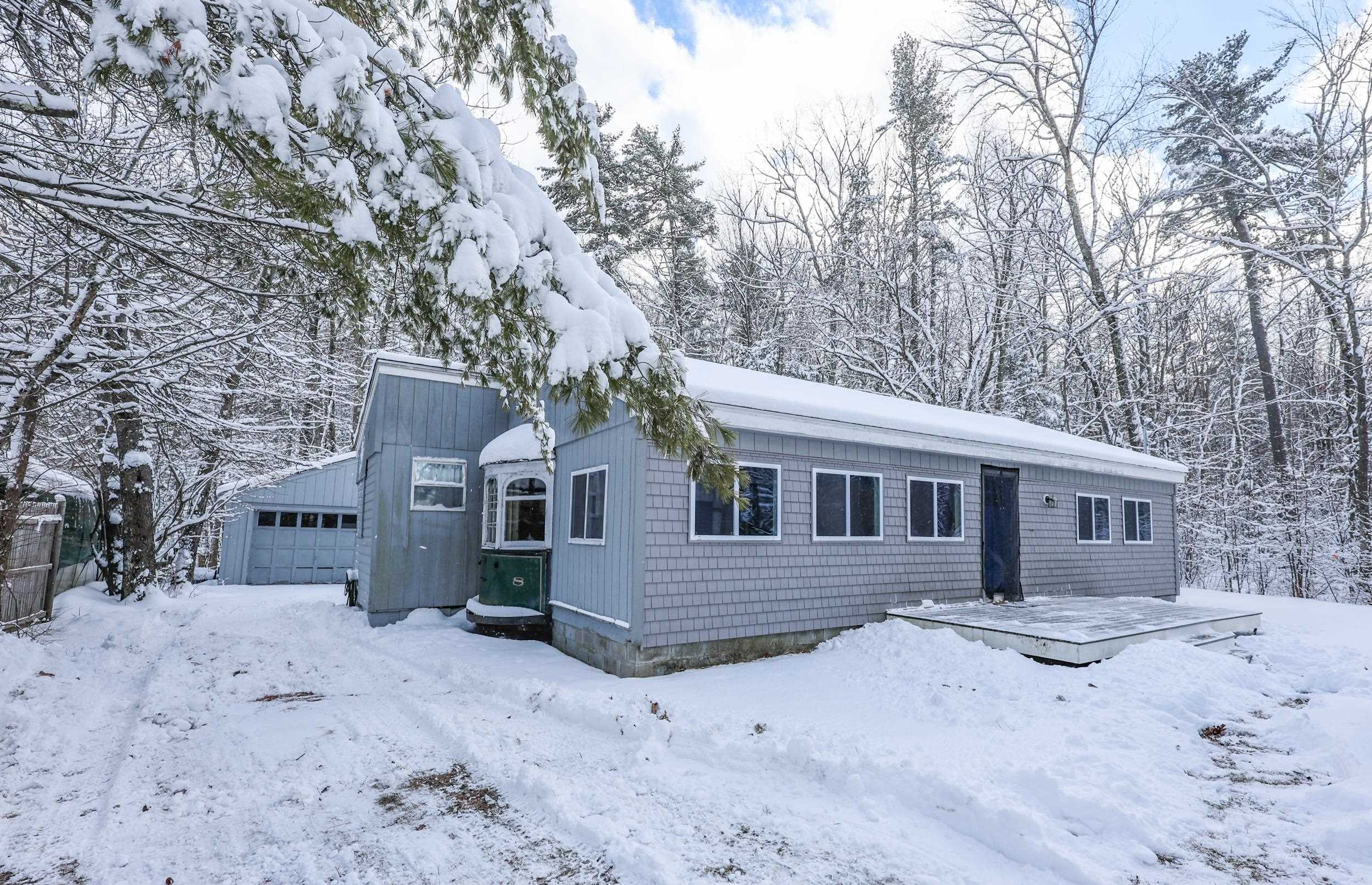129 Mountain Base Rd, Goffstown, NH 03045