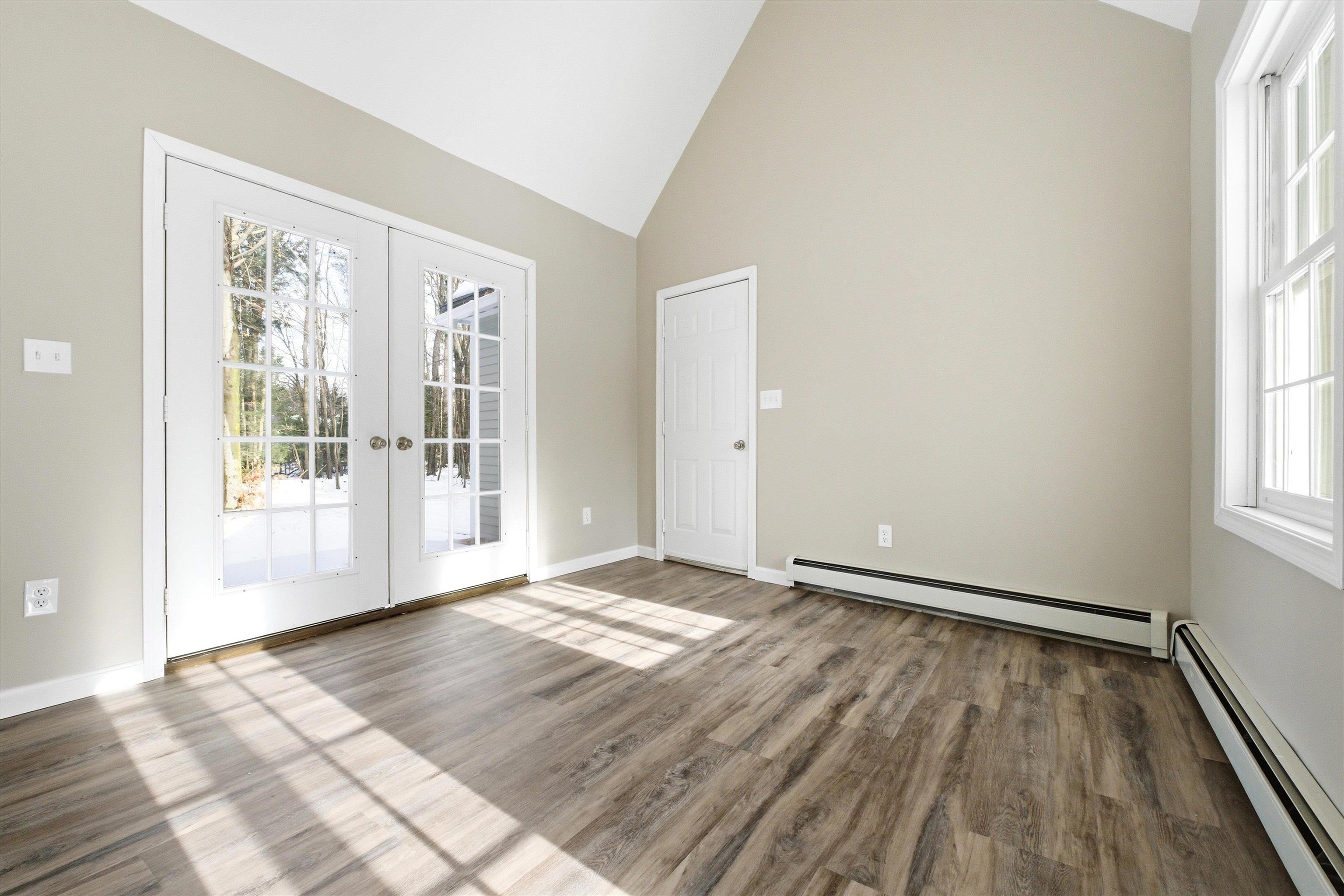 35 Peterson Cir, Concord, NH 03303