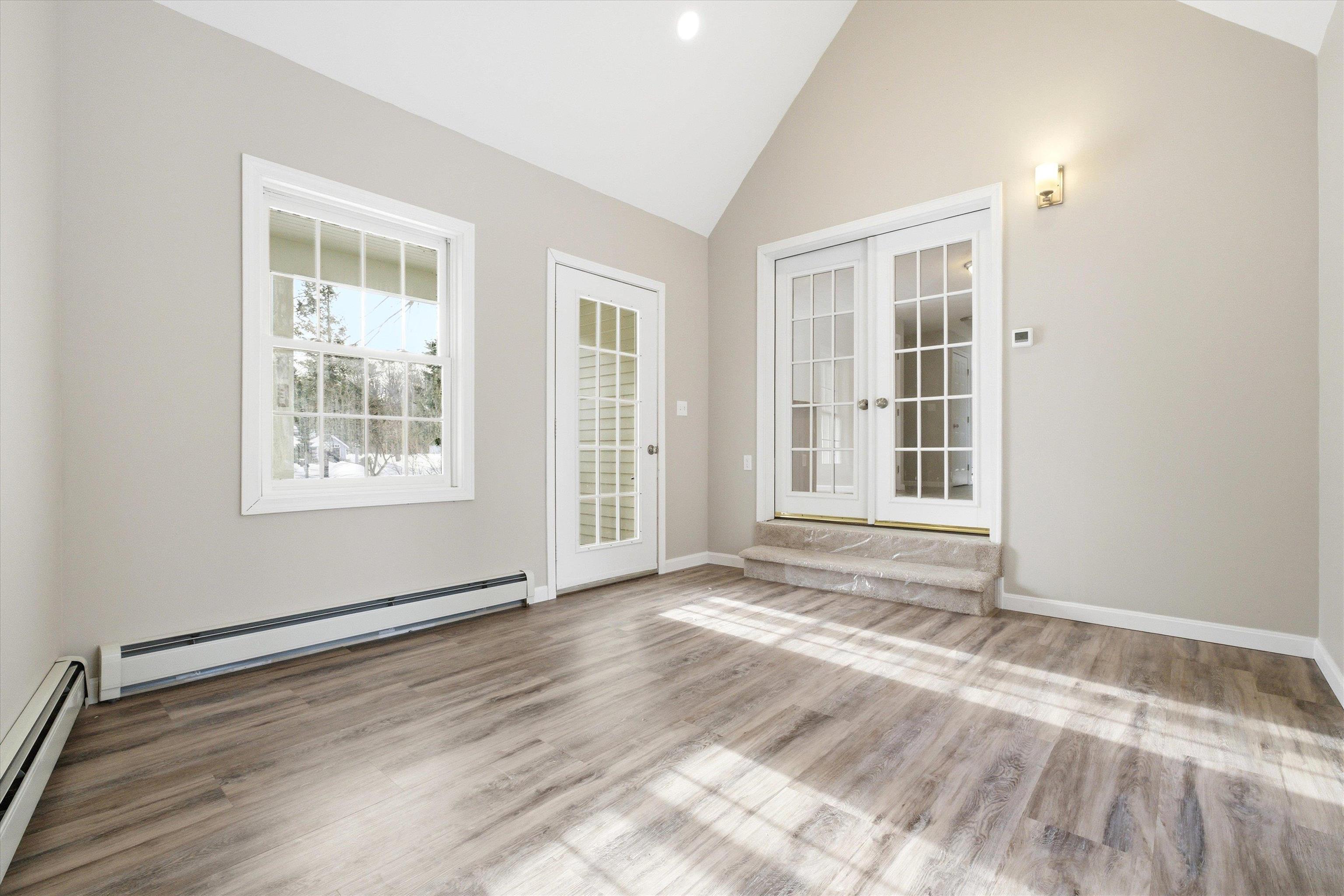 35 Peterson Cir, Concord, NH 03303