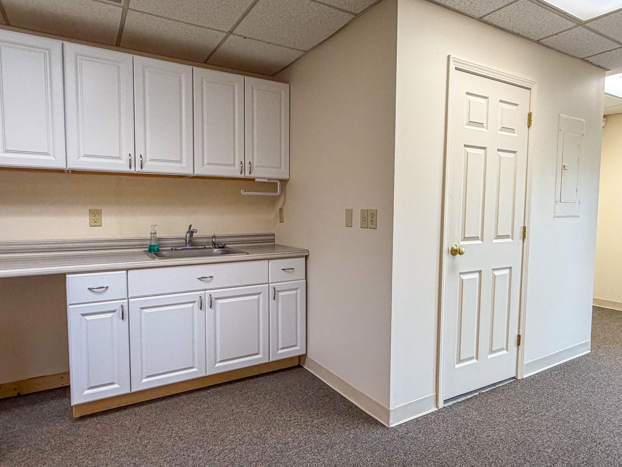 135 Lafayette Rd, North Hampton, NH 03862