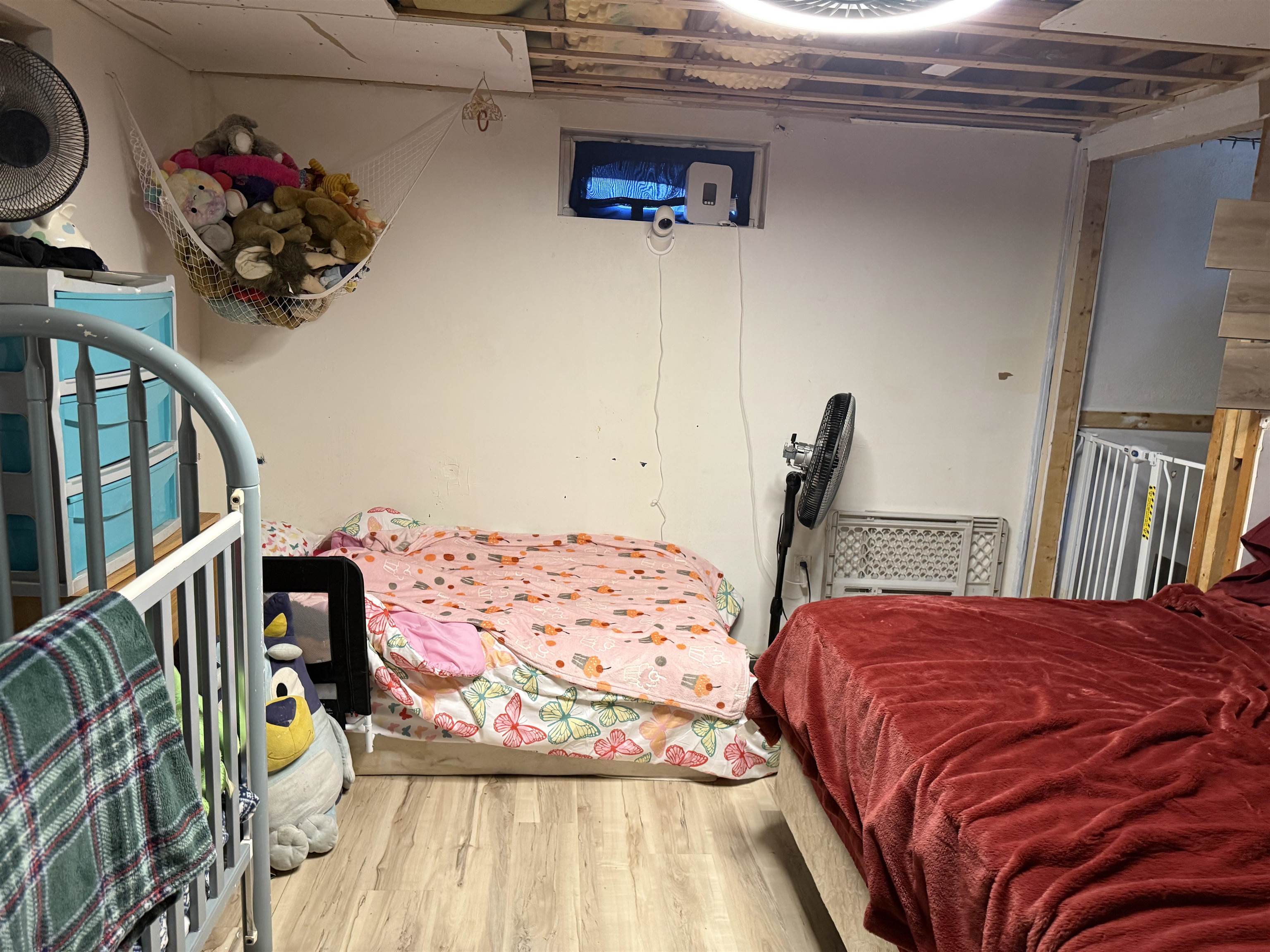 24 Mountain Rd, Raymond, NH 03077