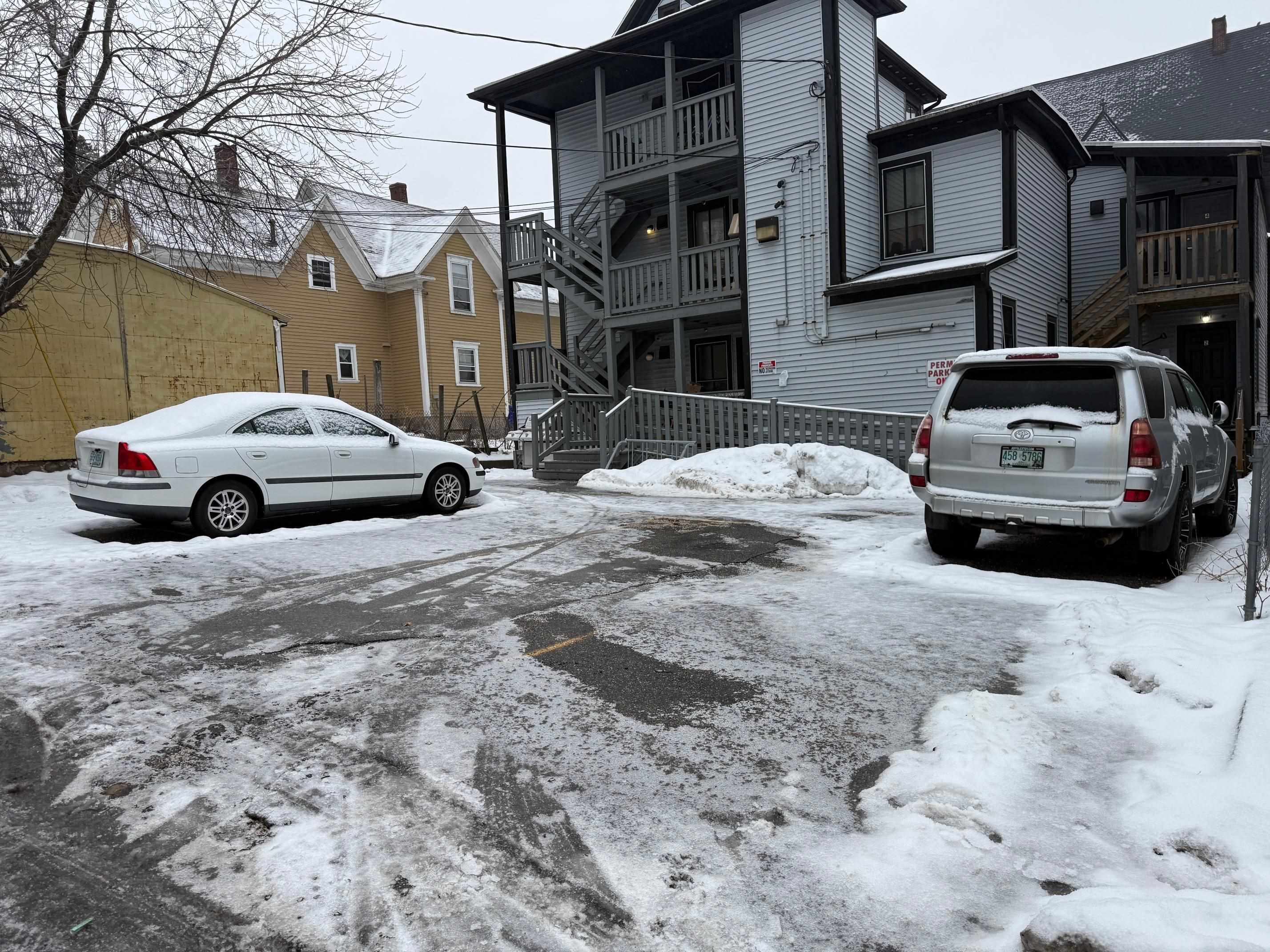 194 Spruce St, Manchester, NH 03103