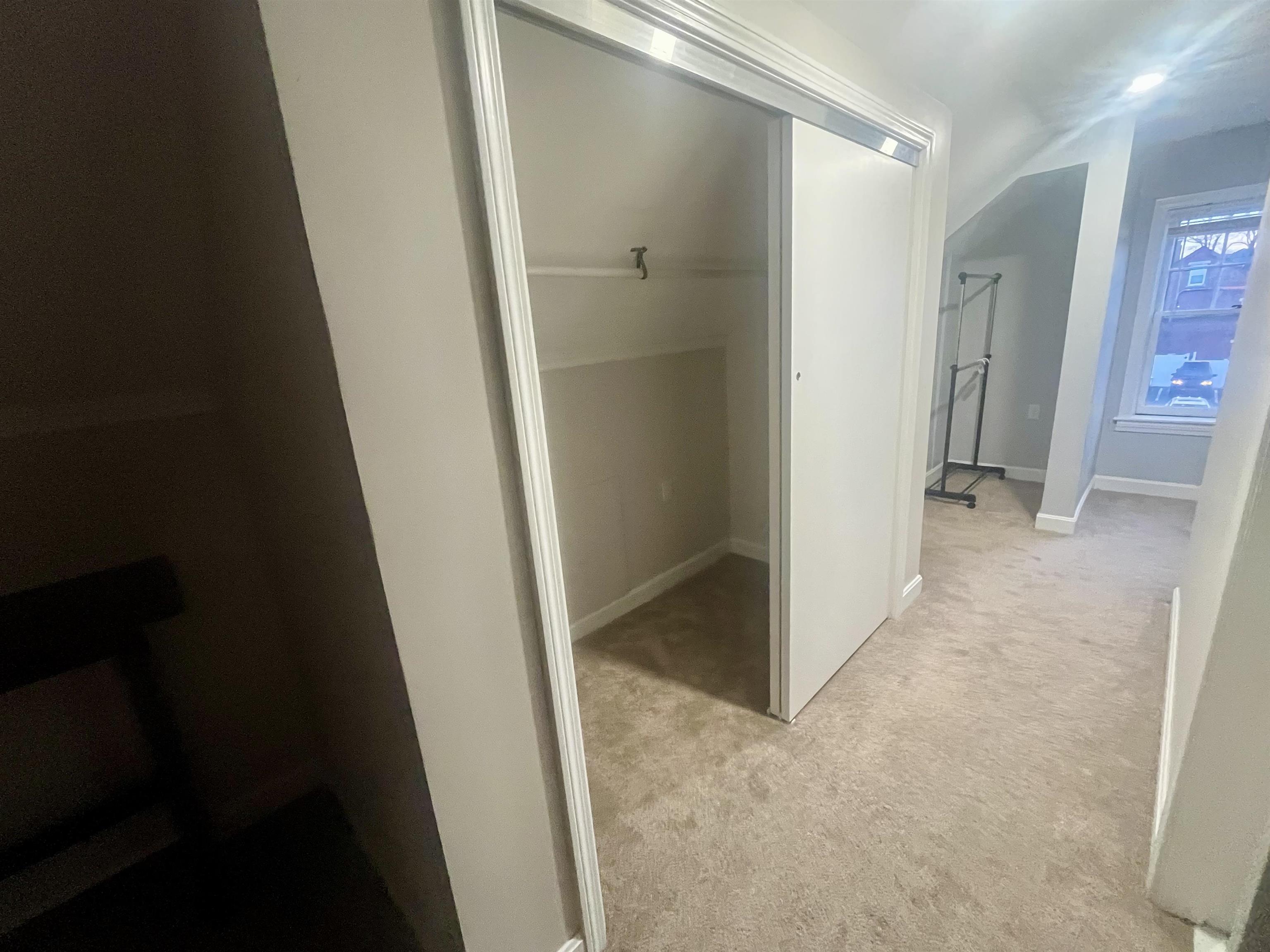 67 Middle St, Manchester, NH 03101