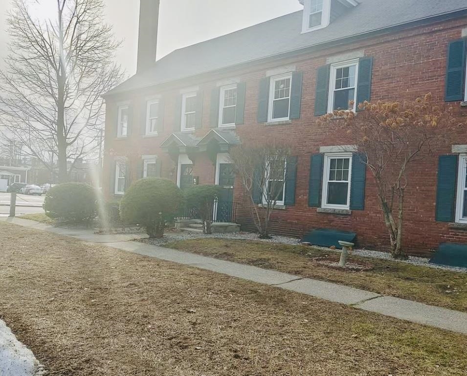 67 Middle St, Manchester, NH 03101