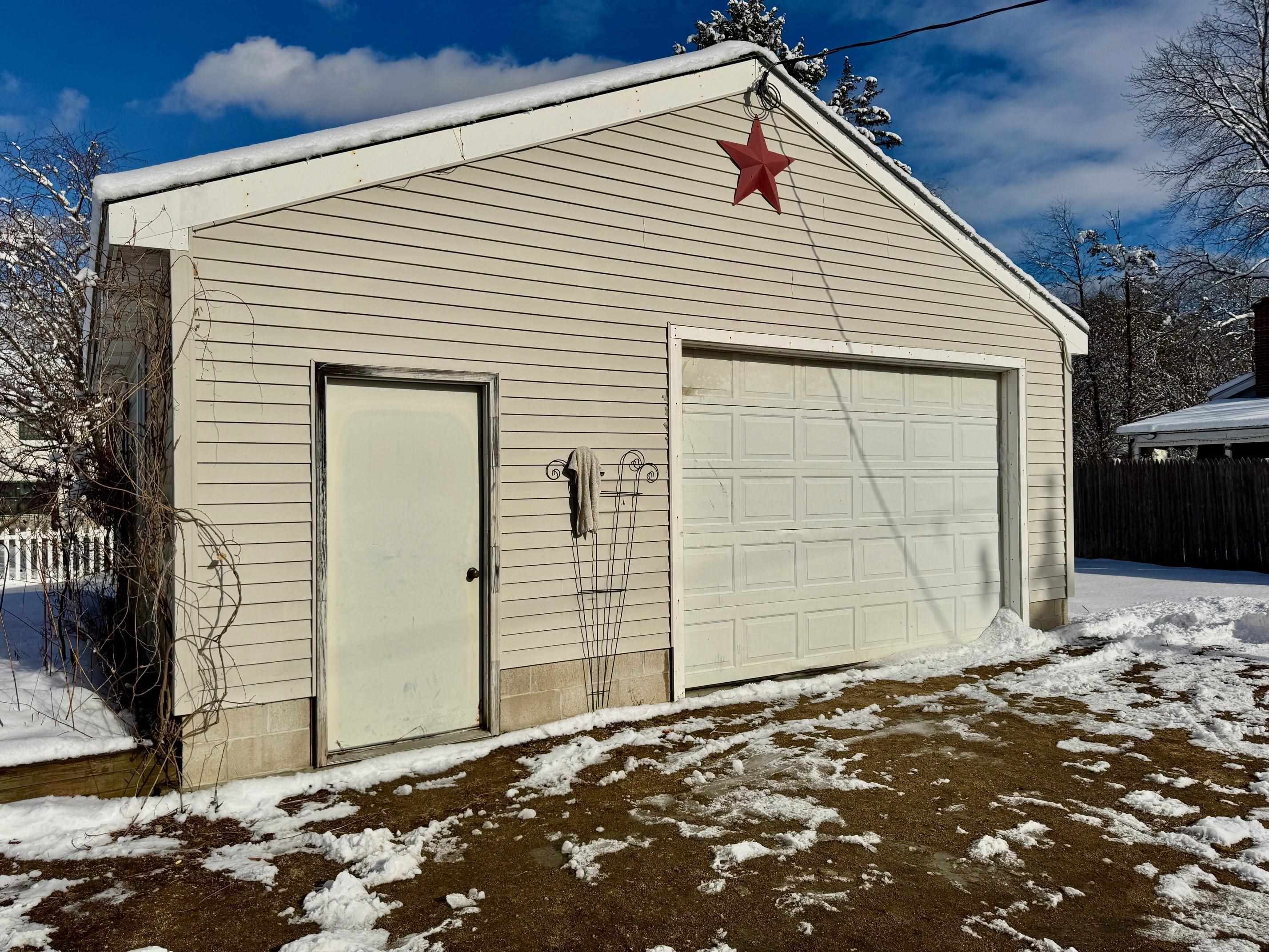 20 Bilo Ave, Winchester, NH 03447