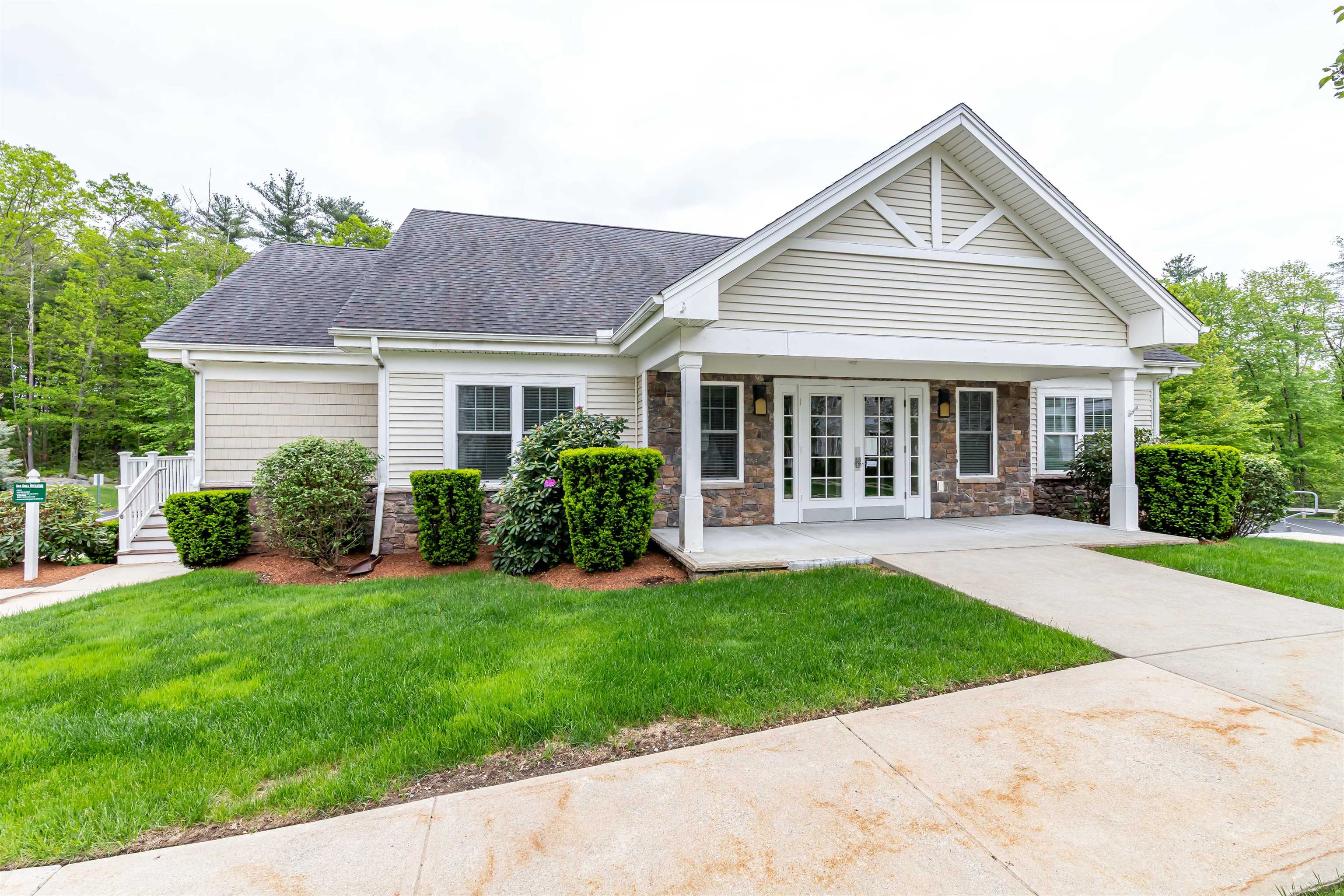 10 Braemoor Woods Rd, Salem, NH 03079