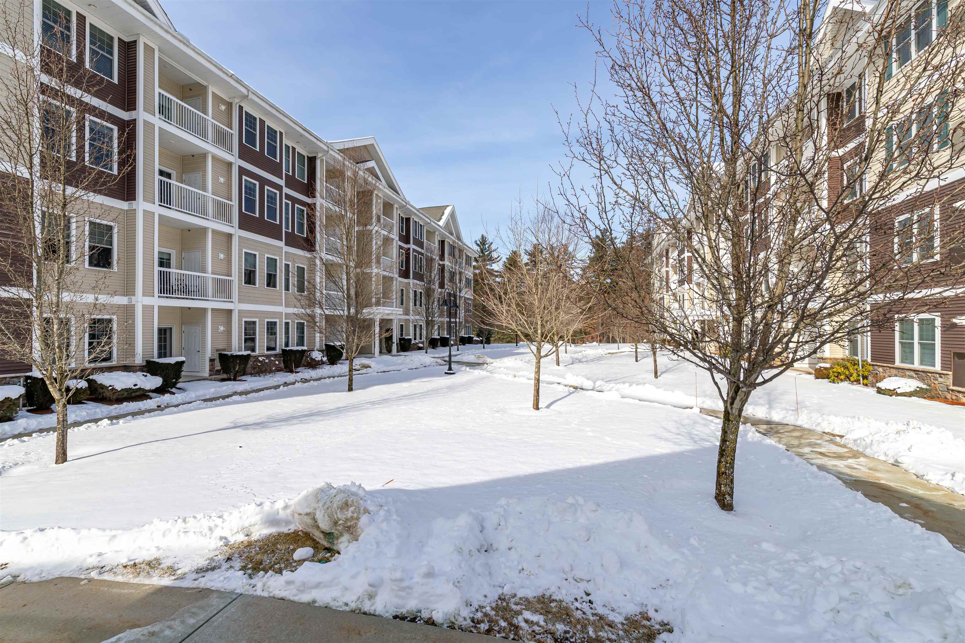 10 Braemoor Woods Rd, Salem, NH 03079