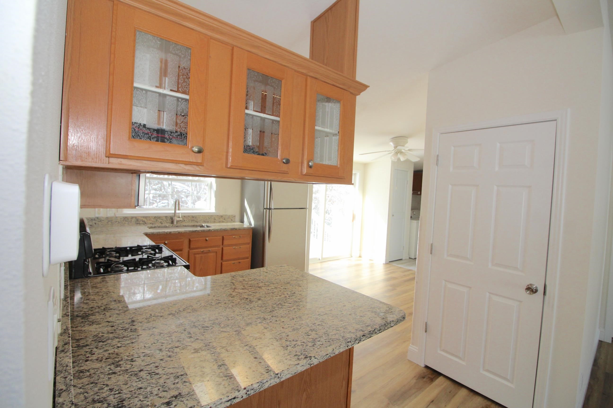 30 Sawmill Rg, Sandown, NH 03873