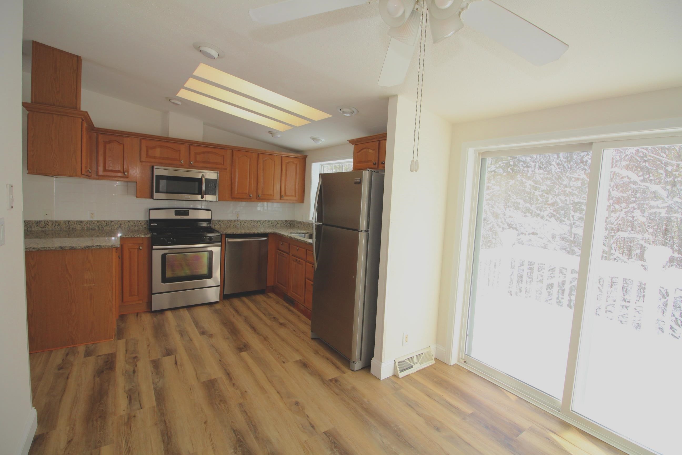 30 Sawmill Rg, Sandown, NH 03873