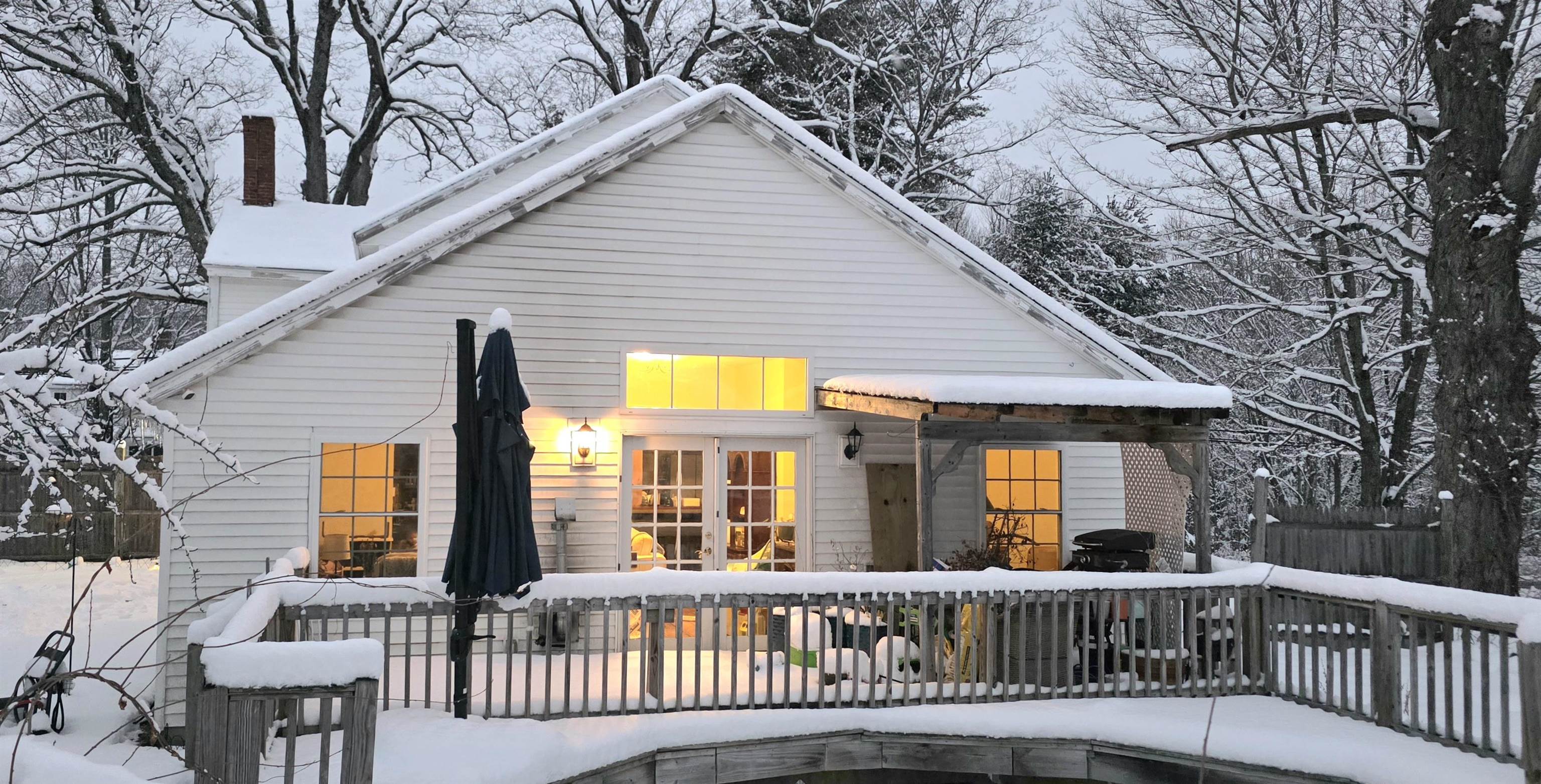 86 Raymond Rd, Chester, NH 03036