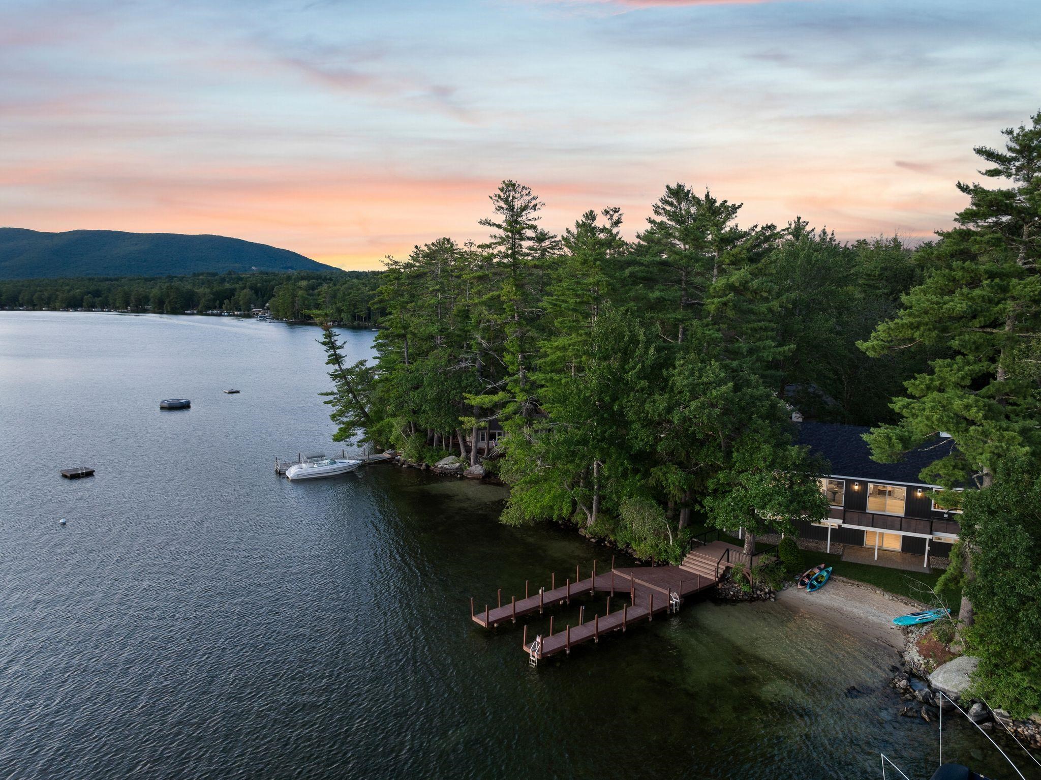 320 Redding Ln, Moultonborough, NH 03254