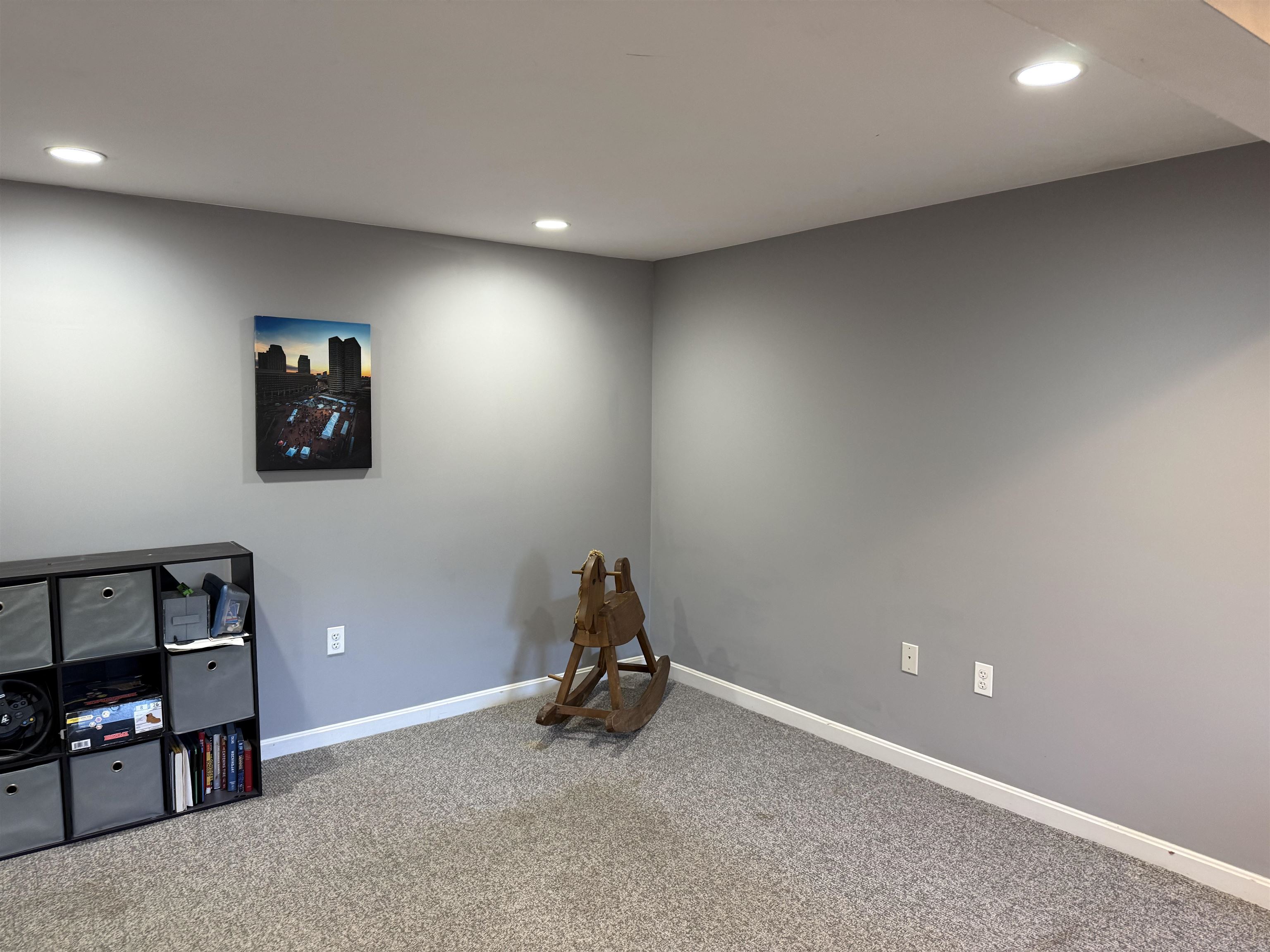 4 Ash St, Londonderry, NH 03053