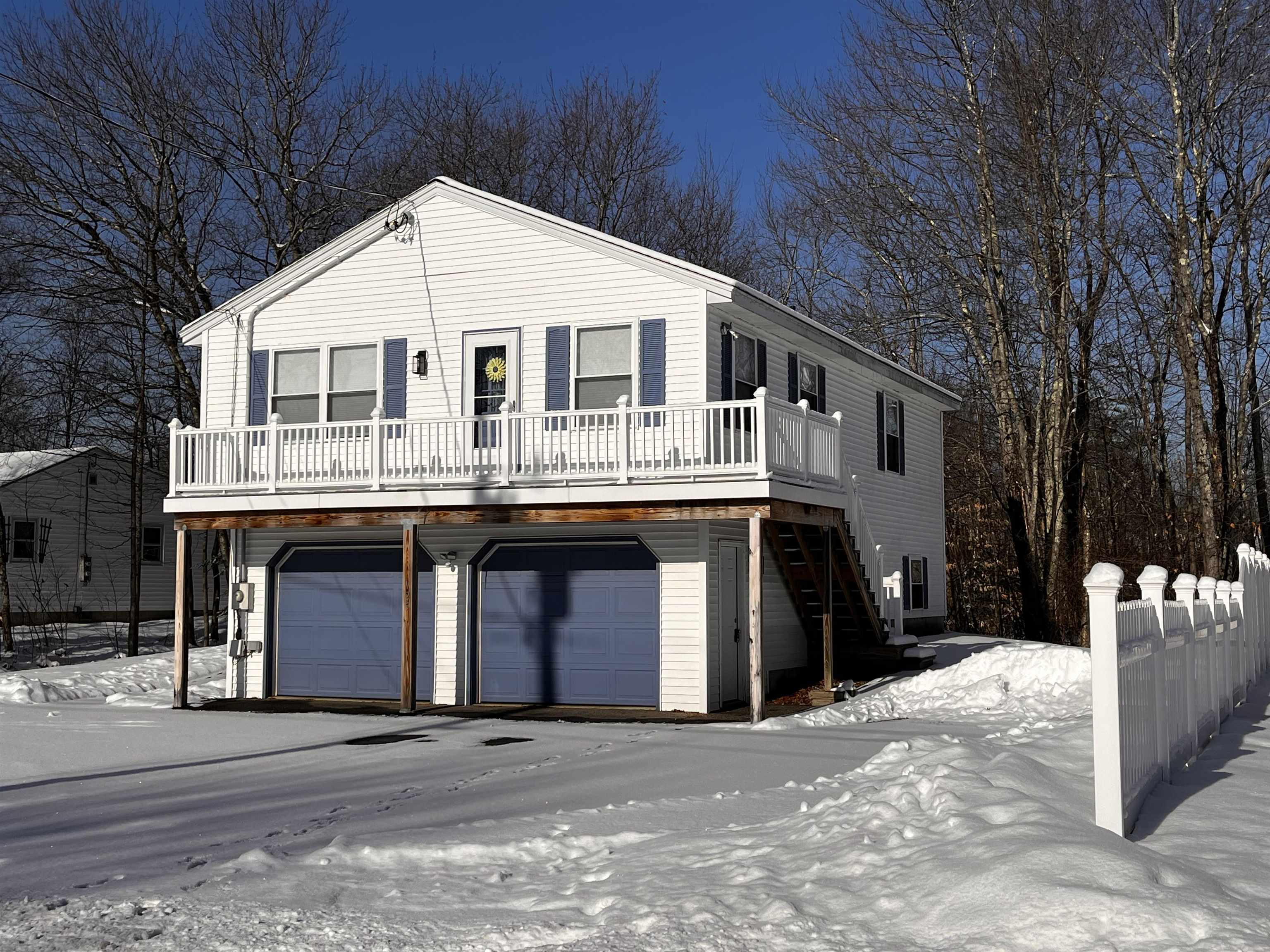 125 Sunset Dr, Belmont, NH 03220