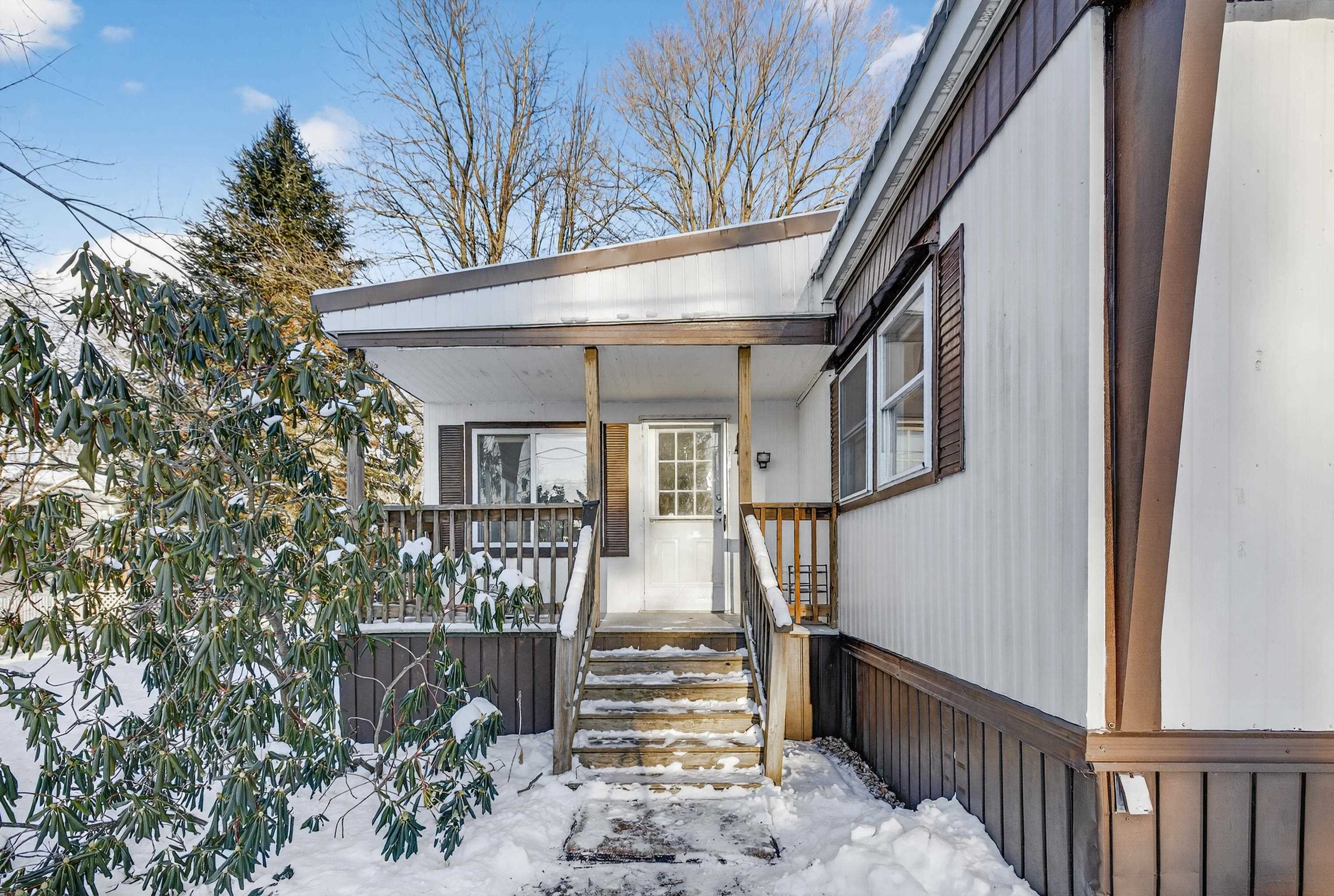 28 Stevens Dr, Concord, NH 03301