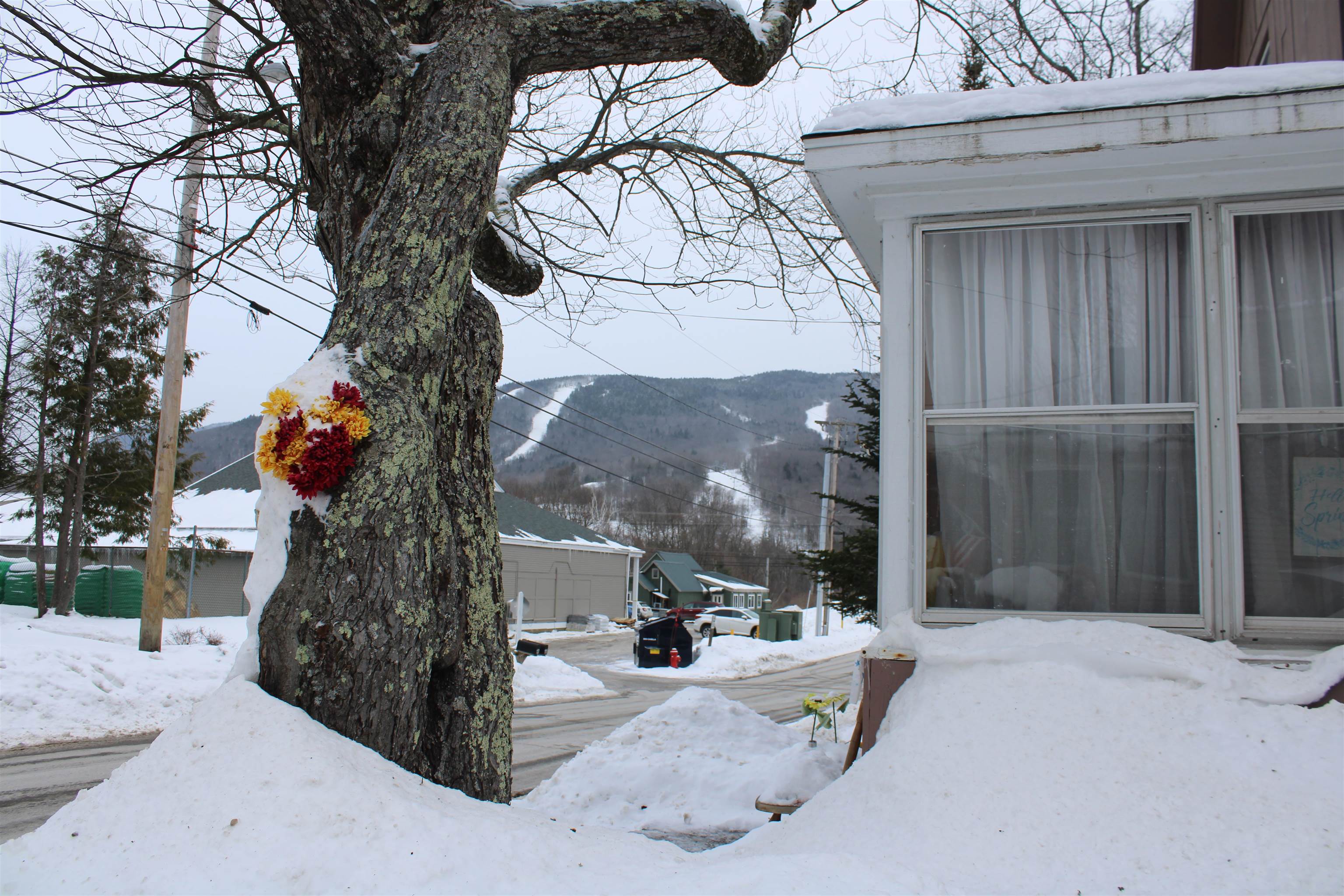 13 Maple St, Lincoln, NH 03251