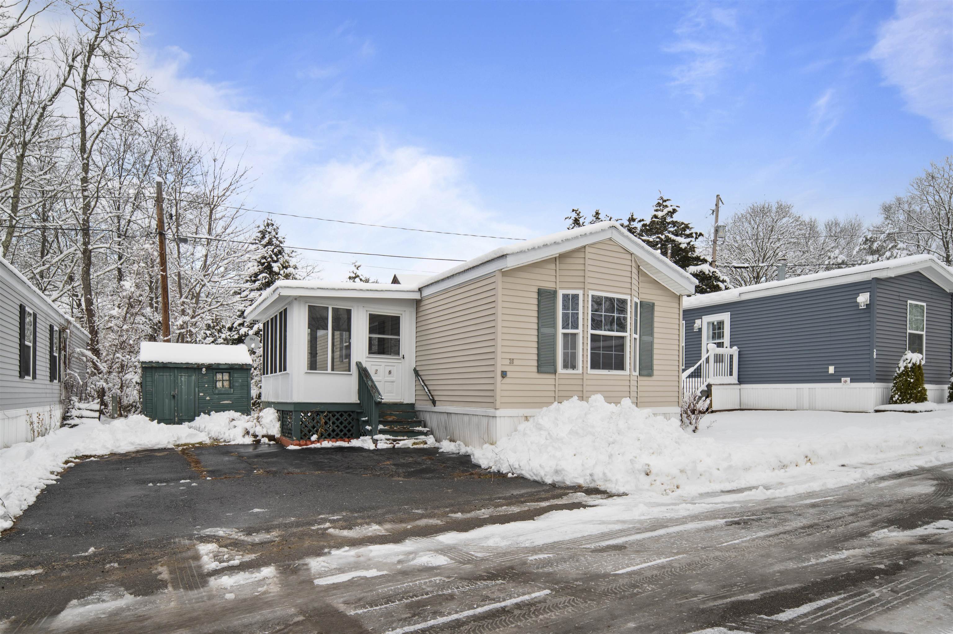 26 Amherst Rd, Newmarket, NH 03857