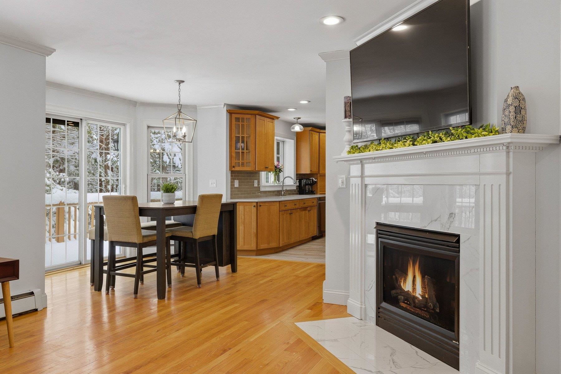 1 Pheasant Ln, Portsmouth, NH 03801