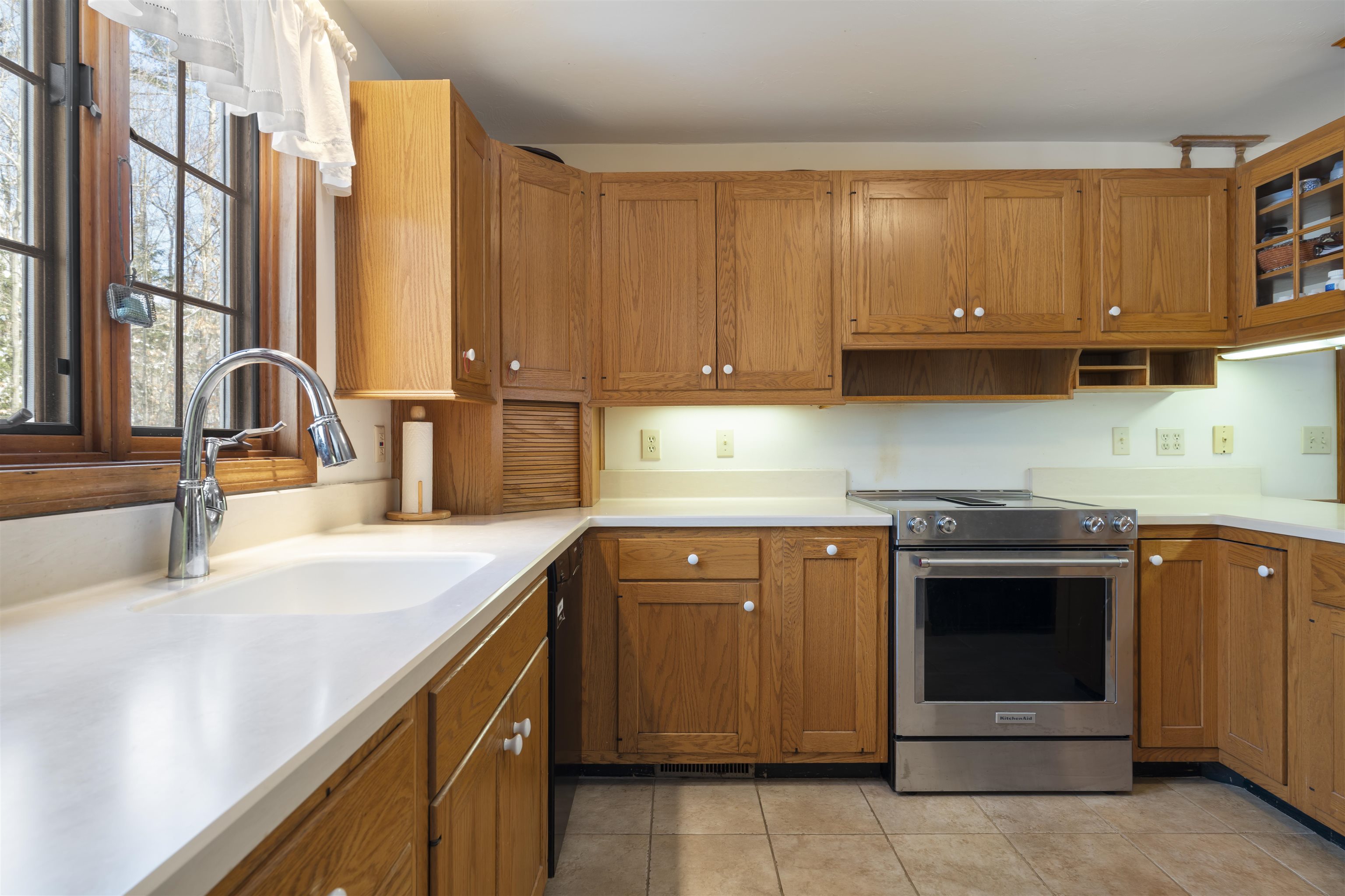 148 Sargent Rd, Holderness, NH 03245