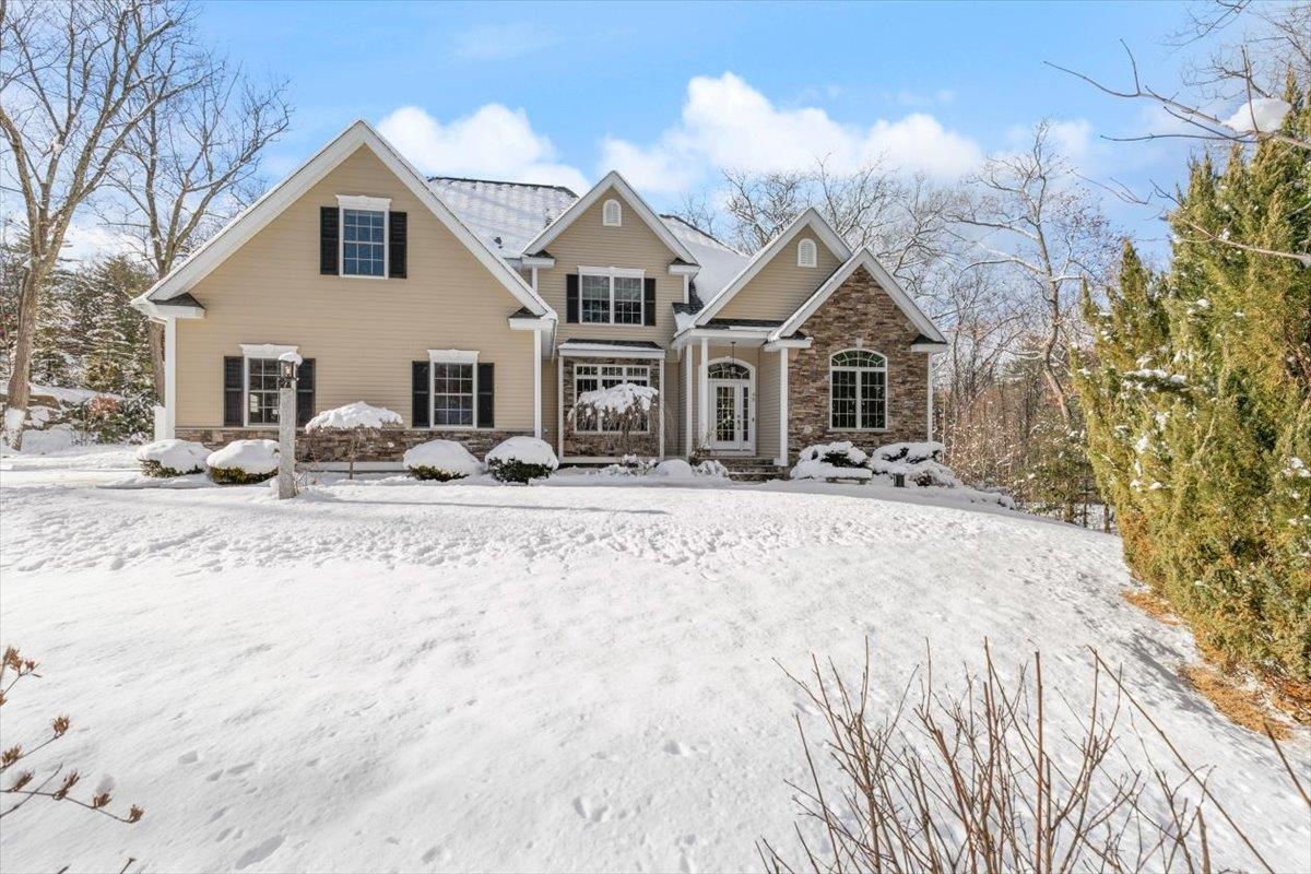 48 Marblehead Rd, Windham, NH 03087