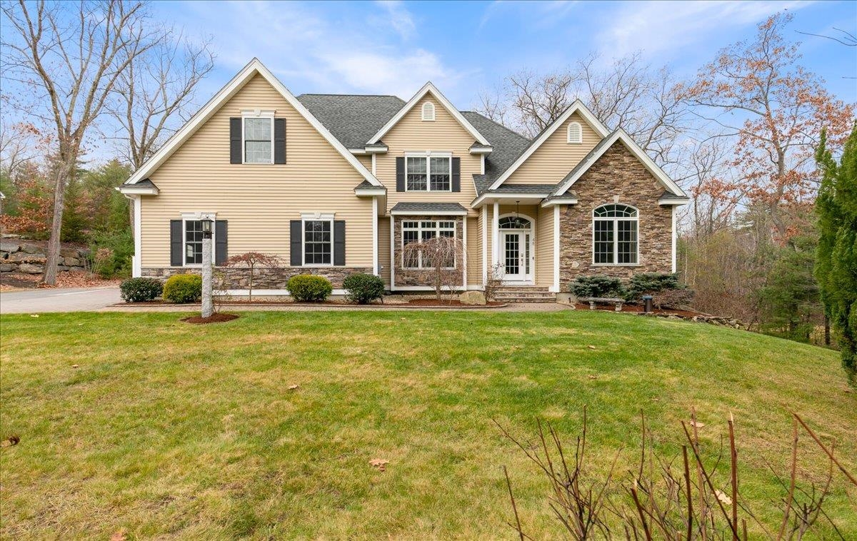 48 Marblehead Rd, Windham, NH 03087