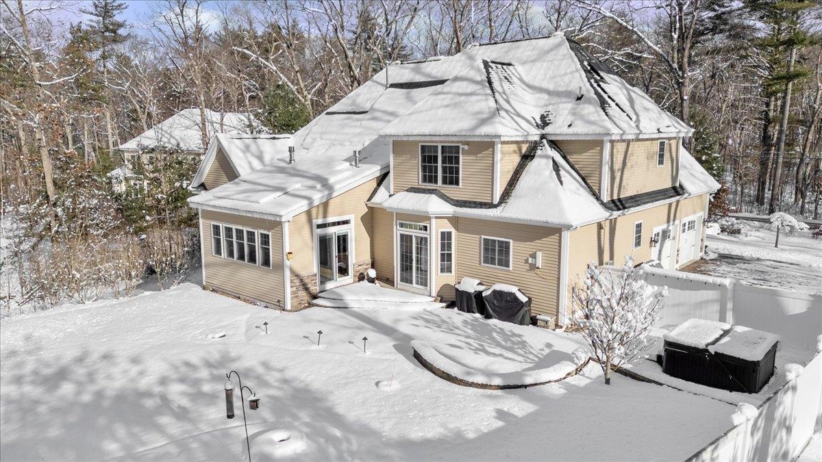 48 Marblehead Rd, Windham, NH 03087