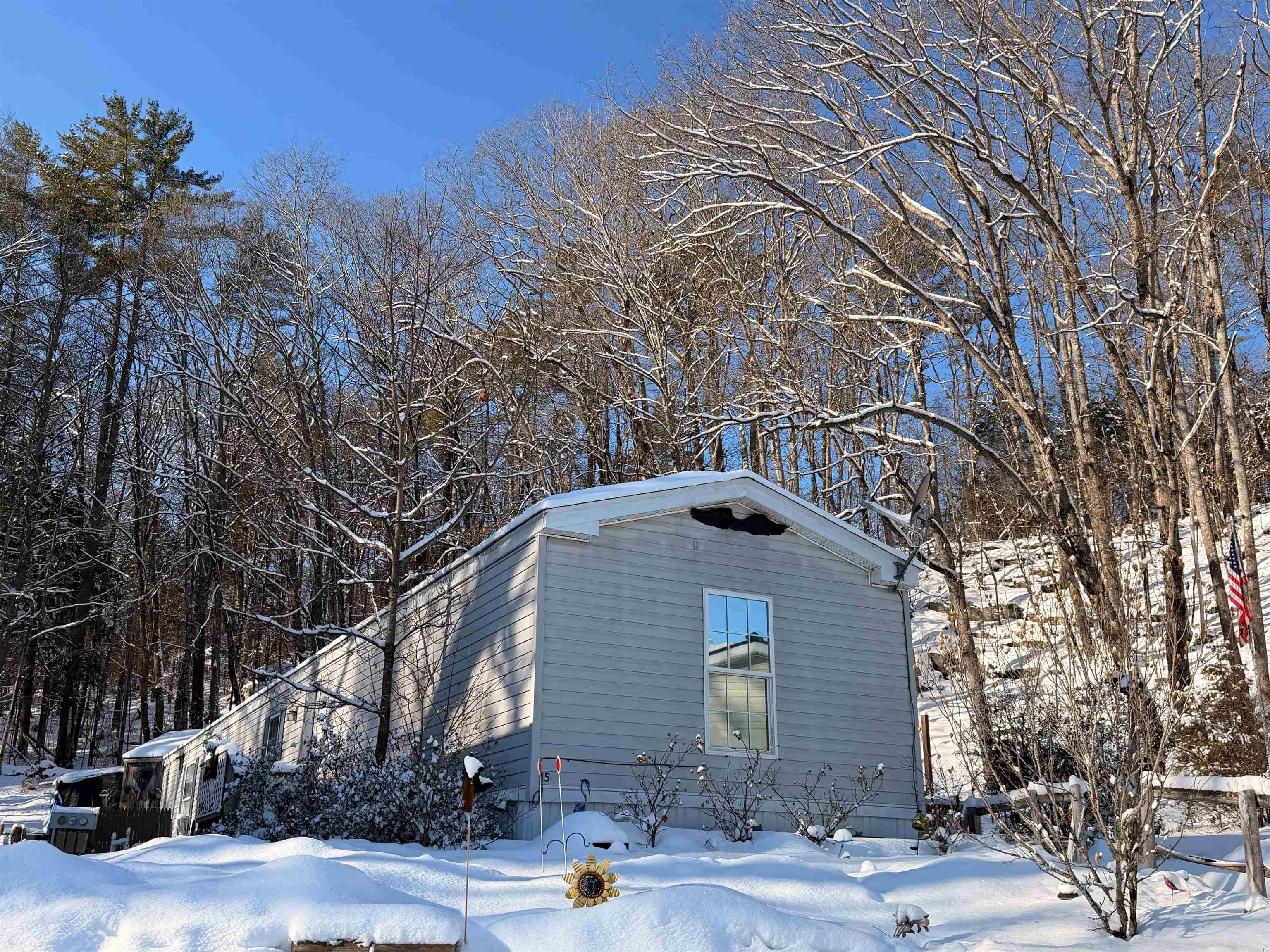 15 Trail St, Franklin, NH 03235-2026