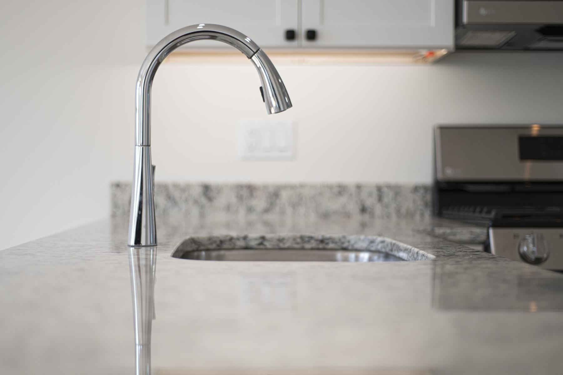 21 Crestview Way, Raymond, NH 03077