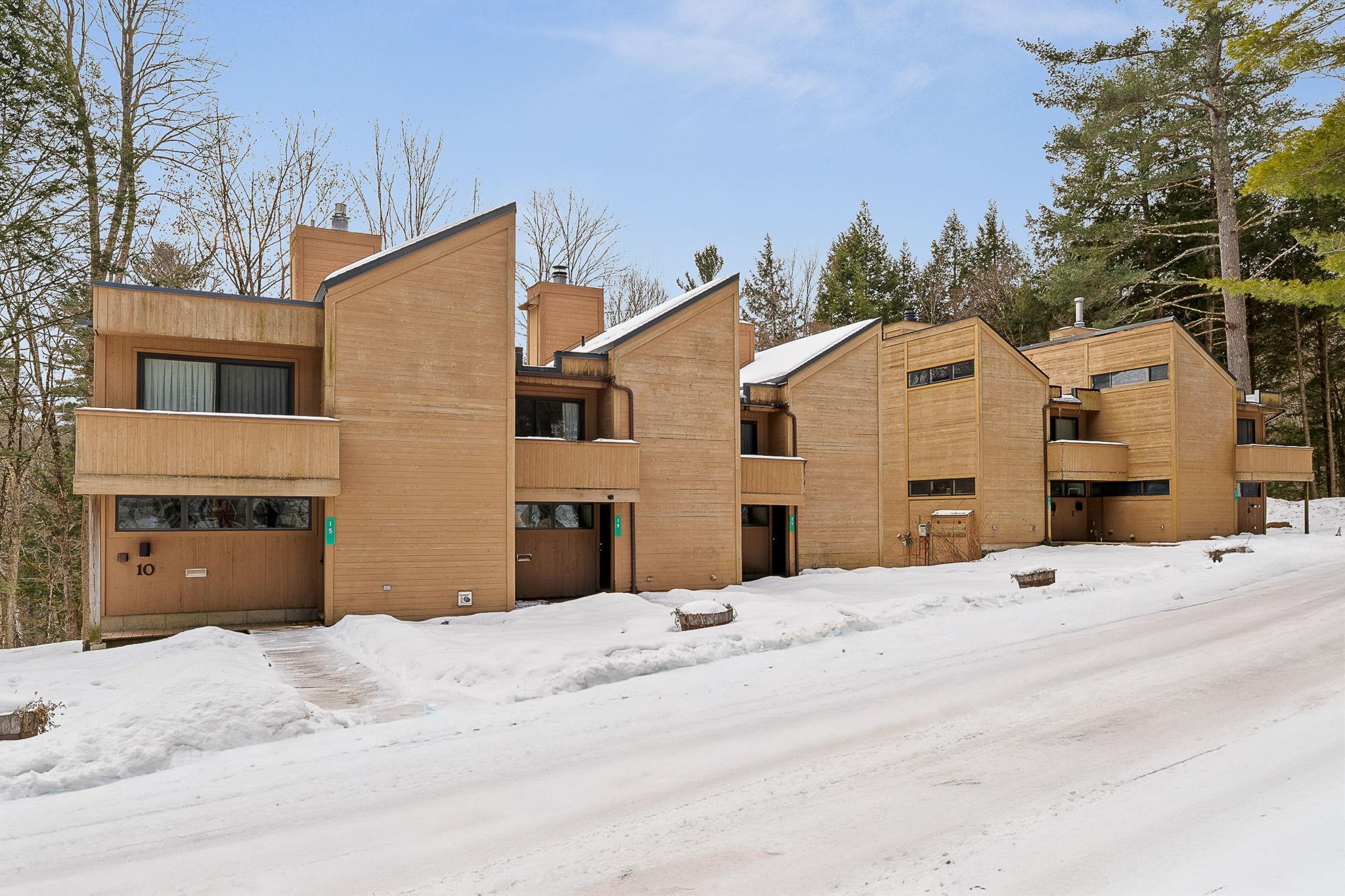 19 Timberline Dr #9, Warren, VT 05674