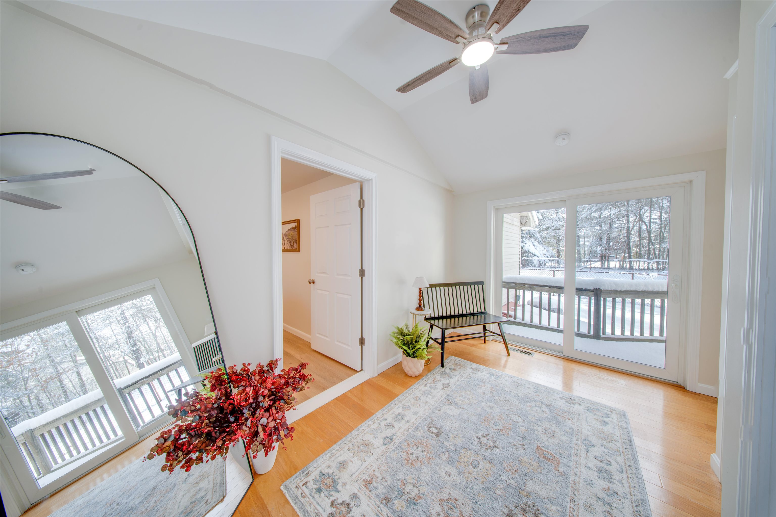 3 Woodbury Dr, Nashua, NH 03062