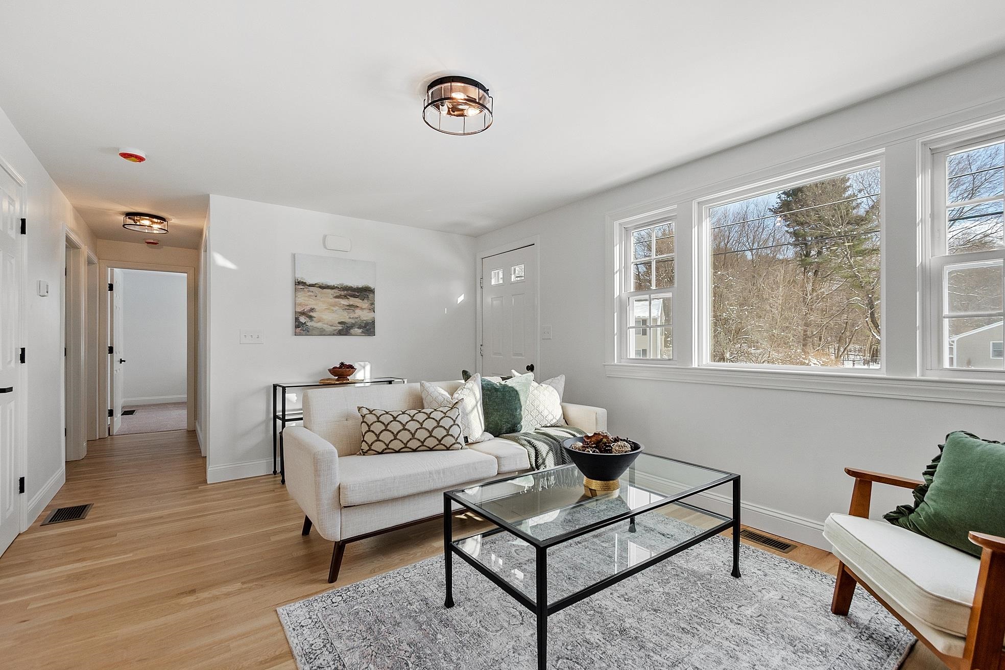 13 Centerville Dr, Salem, NH 03079-2311